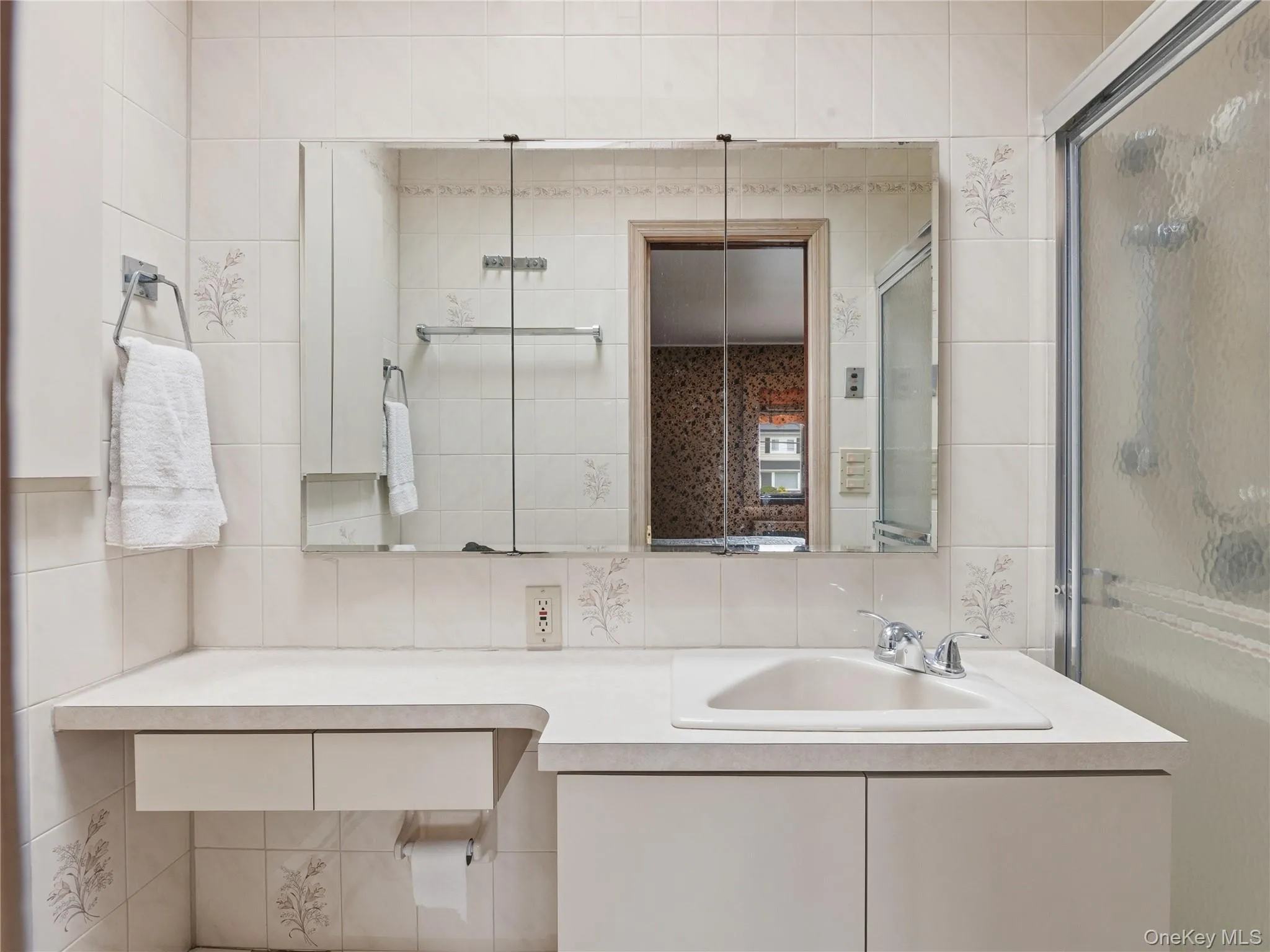 70 Polo Road, Oyster Bay, NY, 3 Bedrooms Bedrooms, 8 Rooms Rooms,2 BathroomsBathrooms,Residential,For Rent,Polo,0,1001839 70 Polo Road, Oyster Bay, NY, 3 Bedrooms Bedrooms, 8 Rooms Rooms,2 BathroomsBathrooms,Residential,For Rent,Polo,0,1001839
