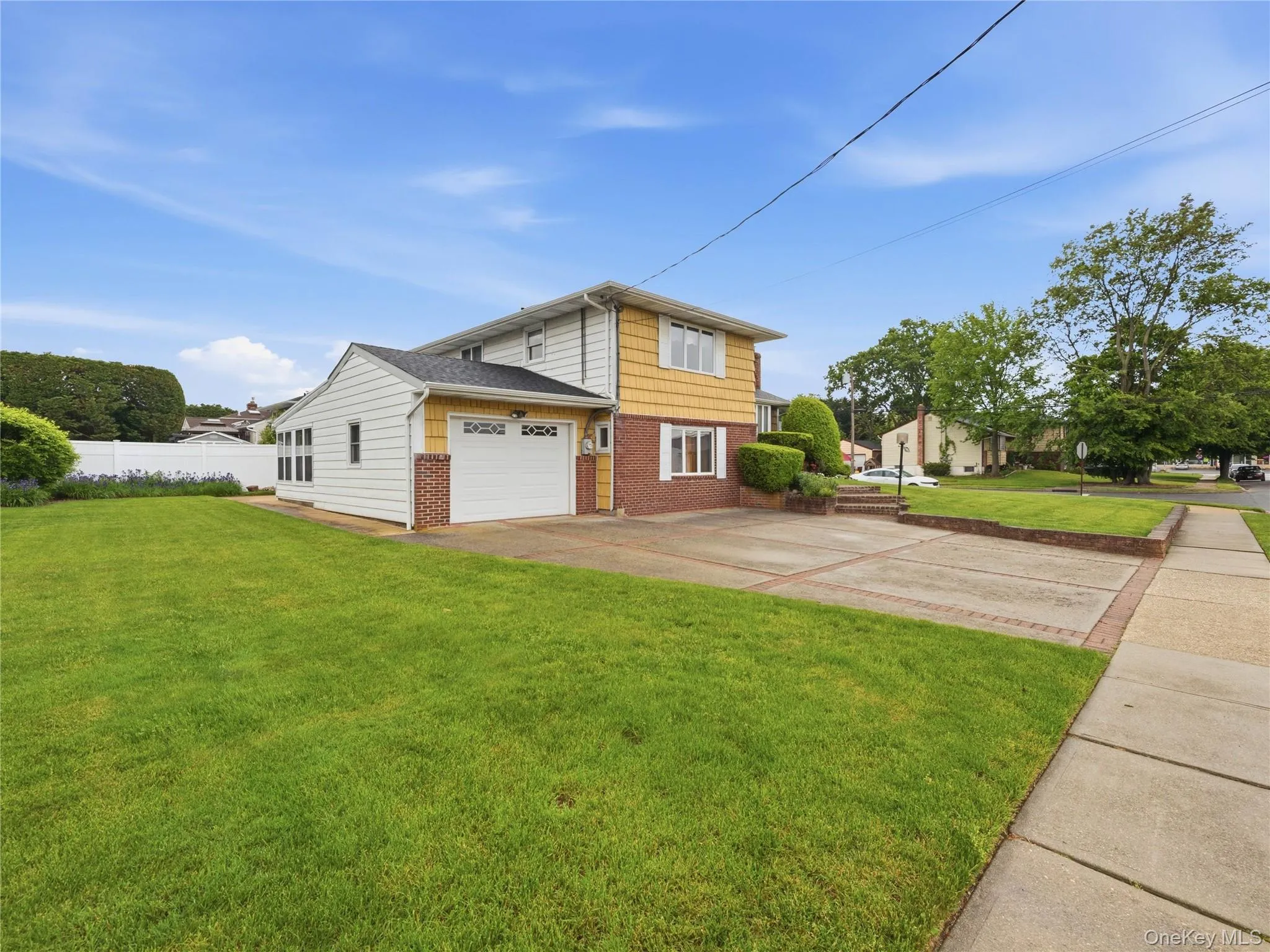 70 Polo Road, Oyster Bay, NY, 3 Bedrooms Bedrooms, 8 Rooms Rooms,2 BathroomsBathrooms,Residential,For Rent,Polo,0,1001839 70 Polo Road, Oyster Bay, NY, 3 Bedrooms Bedrooms, 8 Rooms Rooms,2 BathroomsBathrooms,Residential,For Rent,Polo,0,1001839
