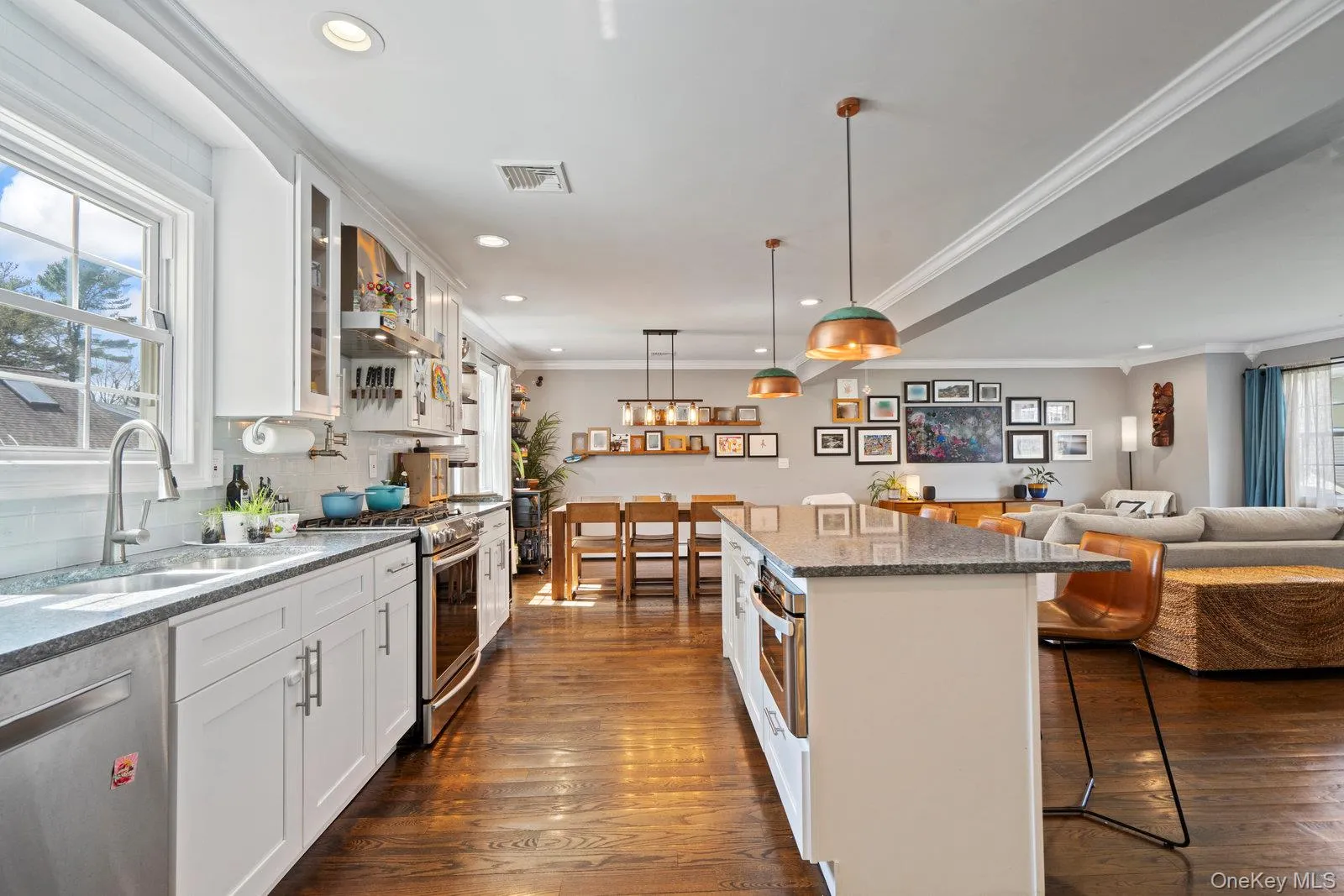 15 Lawrence Court, Oyster Bay, NY, 4 Bedrooms Bedrooms, 8 Rooms Rooms,2 BathroomsBathrooms,Residential Lease,For Rent,Lawrence,0,1001841 15 Lawrence Court, Oyster Bay, NY, 4 Bedrooms Bedrooms, 8 Rooms Rooms,2 BathroomsBathrooms,Residential Lease,For Rent,Lawrence,0,1001841