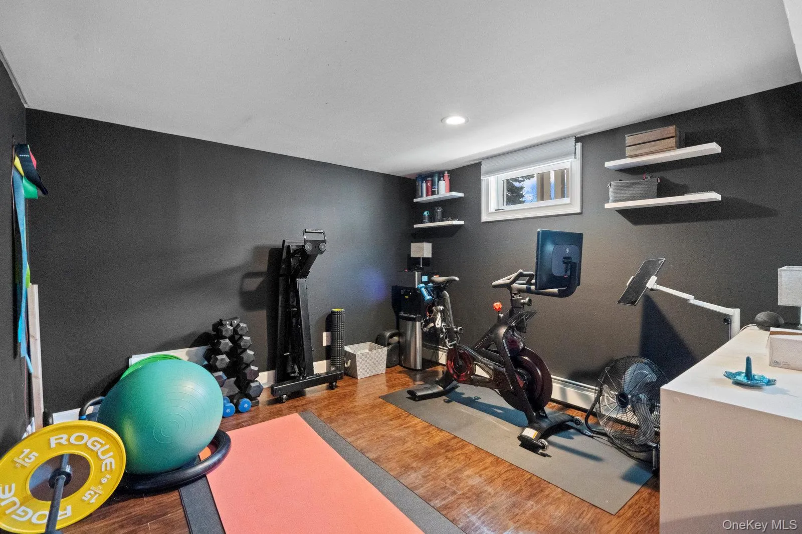 15 Lawrence Court, Oyster Bay, NY, 4 Bedrooms Bedrooms, 8 Rooms Rooms,2 BathroomsBathrooms,Residential Lease,For Rent,Lawrence,0,1001841 15 Lawrence Court, Oyster Bay, NY, 4 Bedrooms Bedrooms, 8 Rooms Rooms,2 BathroomsBathrooms,Residential Lease,For Rent,Lawrence,0,1001841