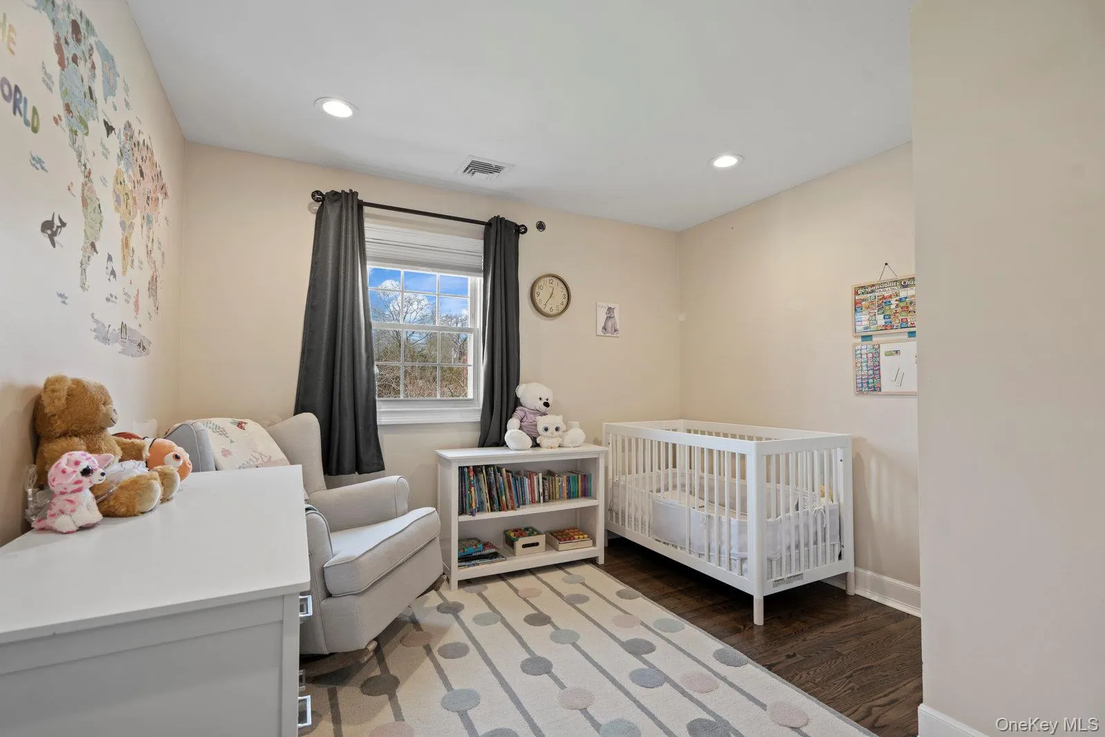 15 Lawrence Court, Oyster Bay, NY, 4 Bedrooms Bedrooms, 8 Rooms Rooms,2 BathroomsBathrooms,Residential Lease,For Rent,Lawrence,0,1001841 15 Lawrence Court, Oyster Bay, NY, 4 Bedrooms Bedrooms, 8 Rooms Rooms,2 BathroomsBathrooms,Residential Lease,For Rent,Lawrence,0,1001841