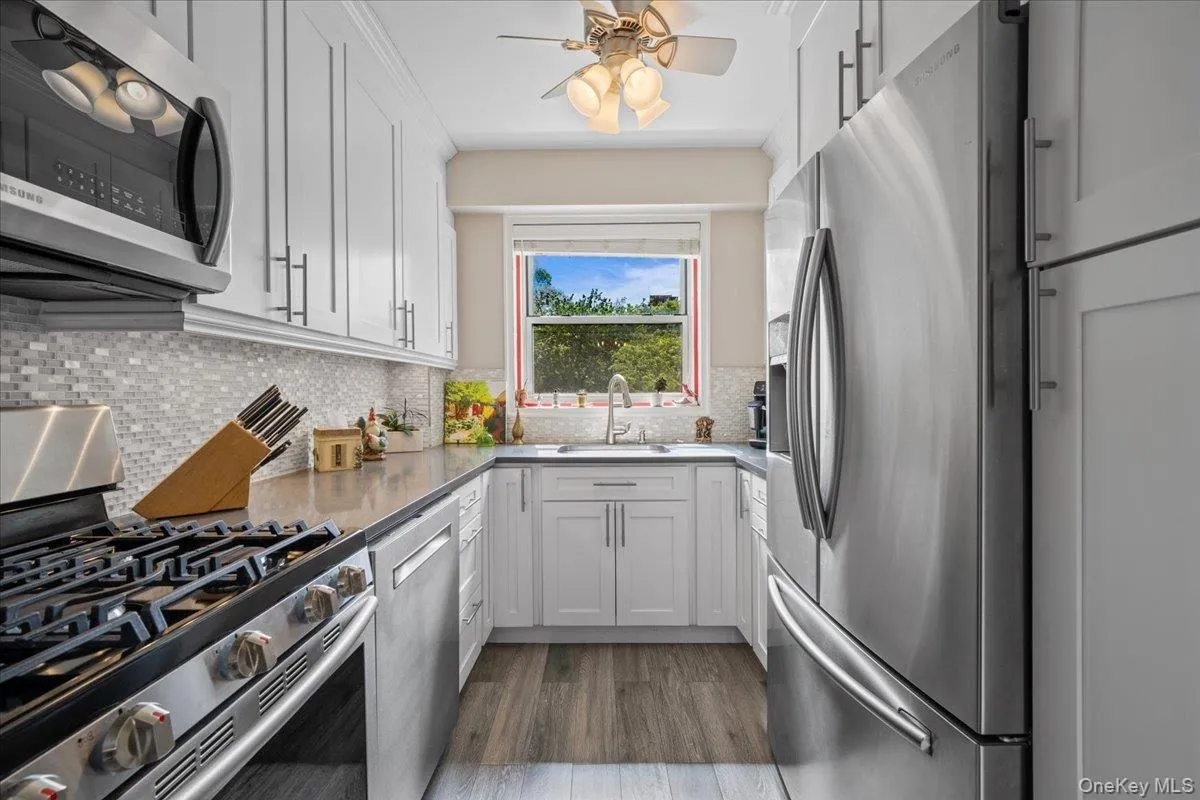 750 Kappock Street, New York, NY, 2 Bedrooms Bedrooms, 4 Rooms Rooms,2 BathroomsBathrooms,Residential,For Rent,Kappock,0,1001842 750 Kappock Street, New York, NY, 2 Bedrooms Bedrooms, 4 Rooms Rooms,2 BathroomsBathrooms,Residential,For Rent,Kappock,0,1001842