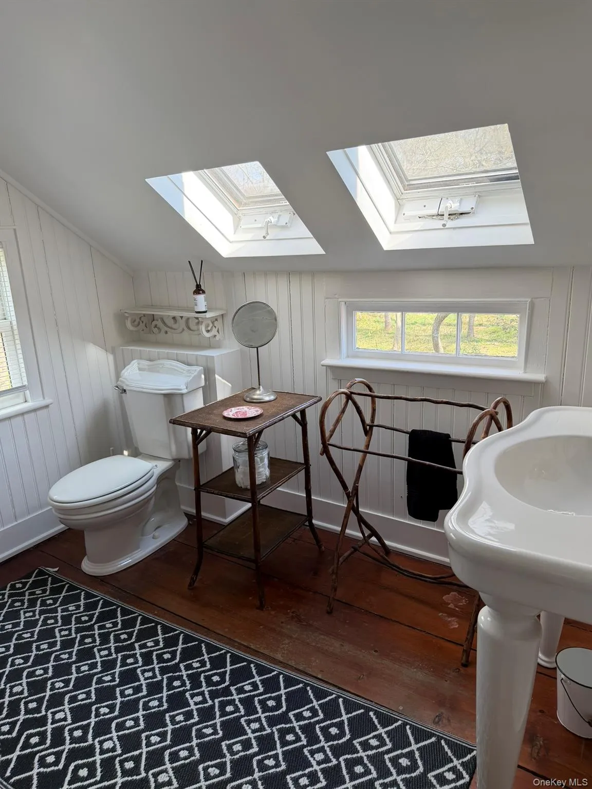 1981 Montauk Highway, Southampton, NY, 3 Bedrooms Bedrooms, 10 Rooms Rooms,2 BathroomsBathrooms,Residential Lease,For Rent,Montauk,0,1001846 1981 Montauk Highway, Southampton, NY, 3 Bedrooms Bedrooms, 10 Rooms Rooms,2 BathroomsBathrooms,Residential Lease,For Rent,Montauk,0,1001846