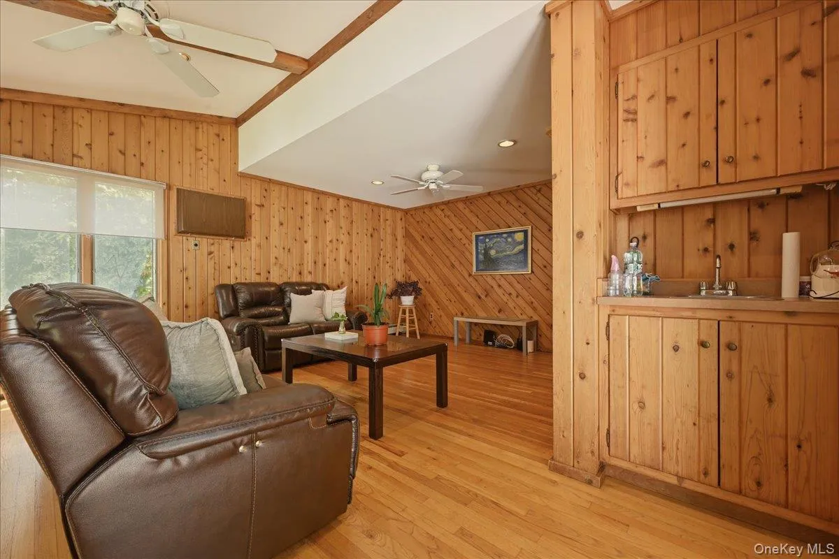 219 KIlburn Road, Hempstead, NY, 4 Bedrooms Bedrooms, 8 Rooms Rooms,2 BathroomsBathrooms,Residential,For Rent,KIlburn,0,1001849 219 KIlburn Road, Hempstead, NY, 4 Bedrooms Bedrooms, 8 Rooms Rooms,2 BathroomsBathrooms,Residential,For Rent,KIlburn,0,1001849