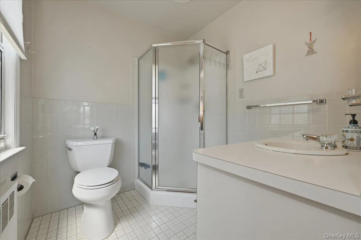 219 KIlburn Road, Hempstead, NY, 4 Bedrooms Bedrooms, 8 Rooms Rooms,2 BathroomsBathrooms,Residential,For Rent,KIlburn,0,1001849 219 KIlburn Road, Hempstead, NY, 4 Bedrooms Bedrooms, 8 Rooms Rooms,2 BathroomsBathrooms,Residential,For Rent,KIlburn,0,1001849