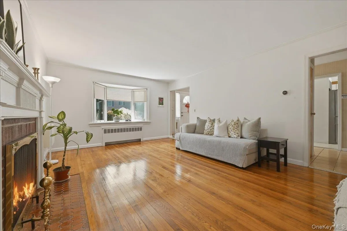 219 KIlburn Road, Hempstead, NY, 4 Bedrooms Bedrooms, 8 Rooms Rooms,2 BathroomsBathrooms,Residential,For Rent,KIlburn,0,1001849 219 KIlburn Road, Hempstead, NY, 4 Bedrooms Bedrooms, 8 Rooms Rooms,2 BathroomsBathrooms,Residential,For Rent,KIlburn,0,1001849