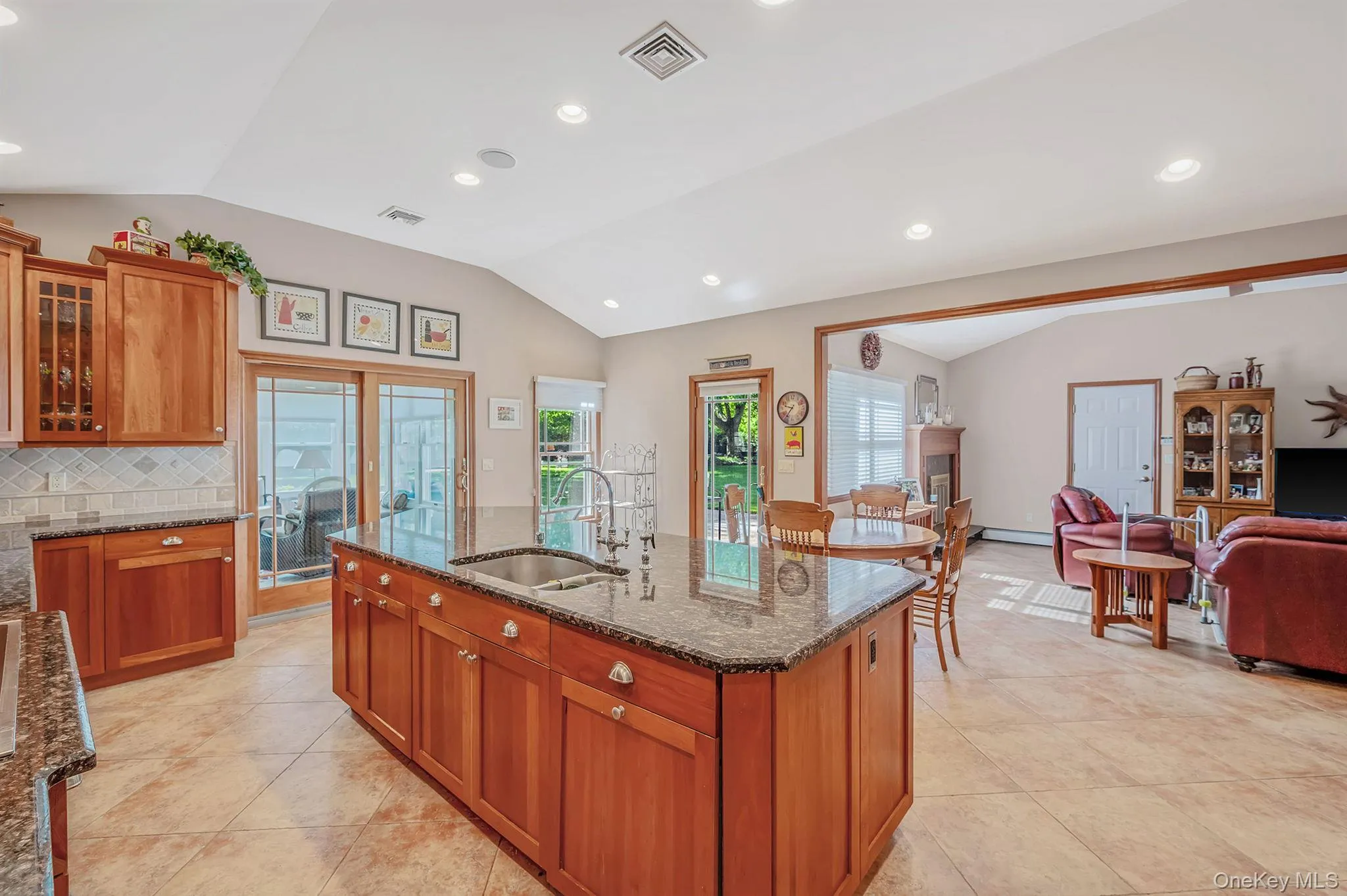 17 Durkee Lane, Brookhaven, NY, 4 Bedrooms Bedrooms, 11 Rooms Rooms,3 BathroomsBathrooms,Residential,For Rent,Durkee,0,1001851 17 Durkee Lane, Brookhaven, NY, 4 Bedrooms Bedrooms, 11 Rooms Rooms,3 BathroomsBathrooms,Residential,For Rent,Durkee,0,1001851