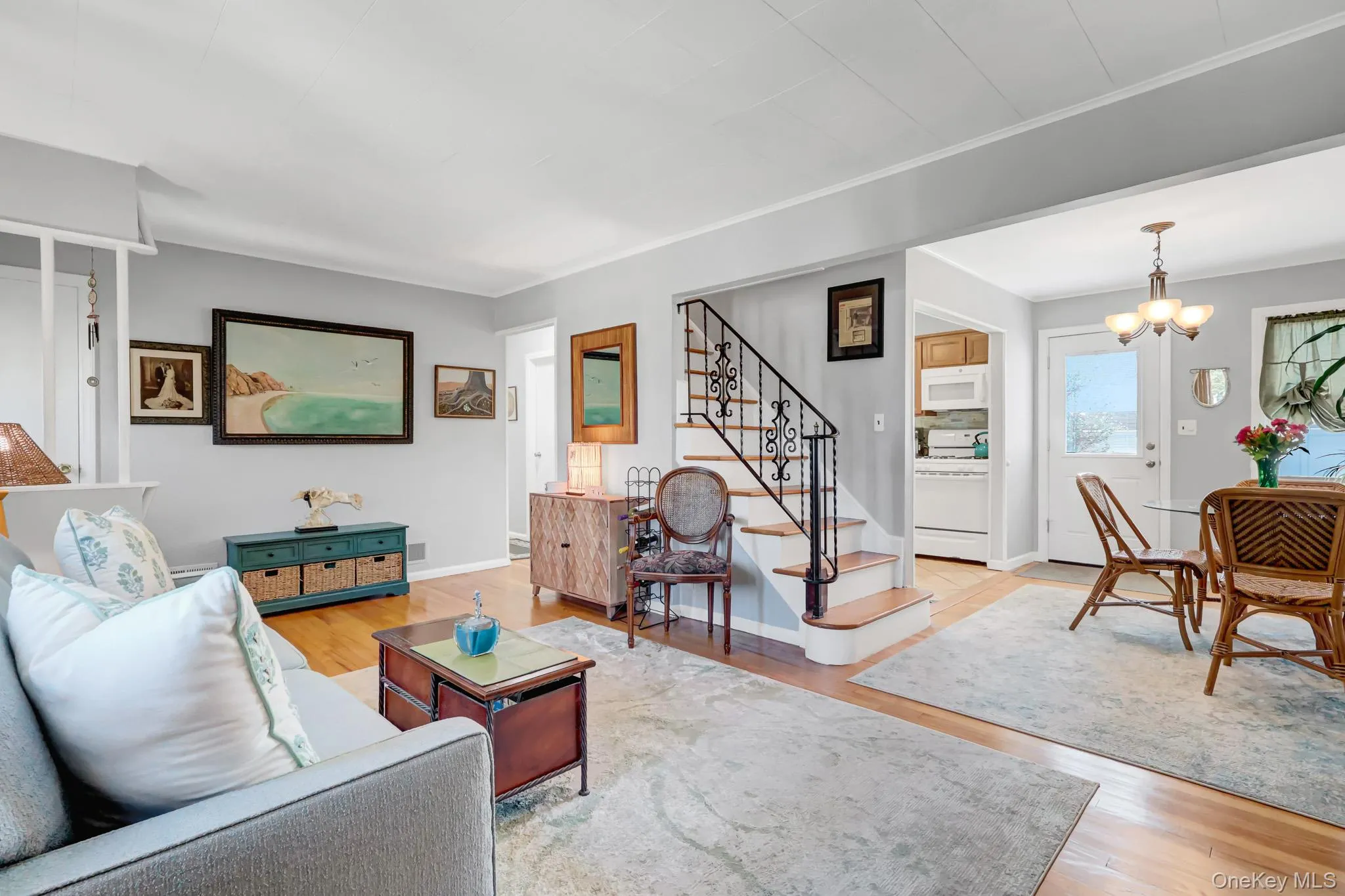 202 Kings Avenue, Oyster Bay, NY, 4 Bedrooms Bedrooms, 7 Rooms Rooms,2 BathroomsBathrooms,Residential,For Rent,Kings,0,1001855 202 Kings Avenue, Oyster Bay, NY, 4 Bedrooms Bedrooms, 7 Rooms Rooms,2 BathroomsBathrooms,Residential,For Rent,Kings,0,1001855