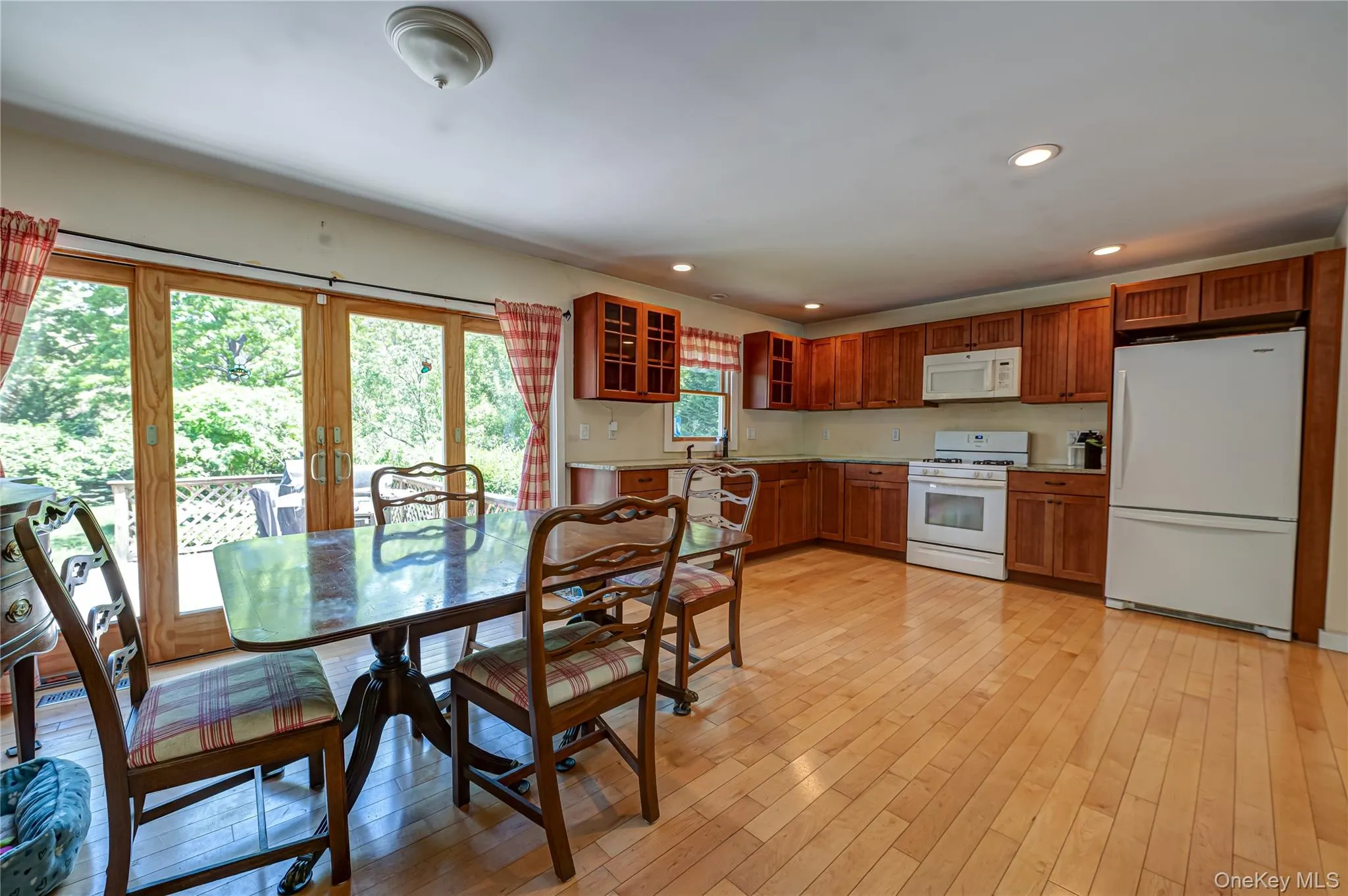37 Crescent Bow, Brookhaven, NY, 3 Bedrooms Bedrooms, 6 Rooms Rooms,2 BathroomsBathrooms,Residential,For Rent,Crescent Bow,0,1001861 37 Crescent Bow, Brookhaven, NY, 3 Bedrooms Bedrooms, 6 Rooms Rooms,2 BathroomsBathrooms,Residential,For Rent,Crescent Bow,0,1001861
