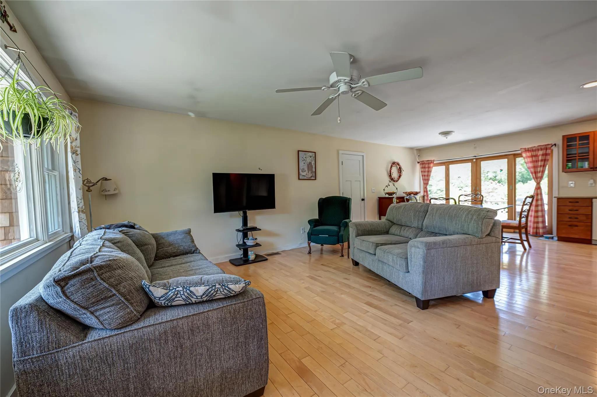 37 Crescent Bow, Brookhaven, NY, 3 Bedrooms Bedrooms, 6 Rooms Rooms,2 BathroomsBathrooms,Residential,For Rent,Crescent Bow,0,1001861 37 Crescent Bow, Brookhaven, NY, 3 Bedrooms Bedrooms, 6 Rooms Rooms,2 BathroomsBathrooms,Residential,For Rent,Crescent Bow,0,1001861