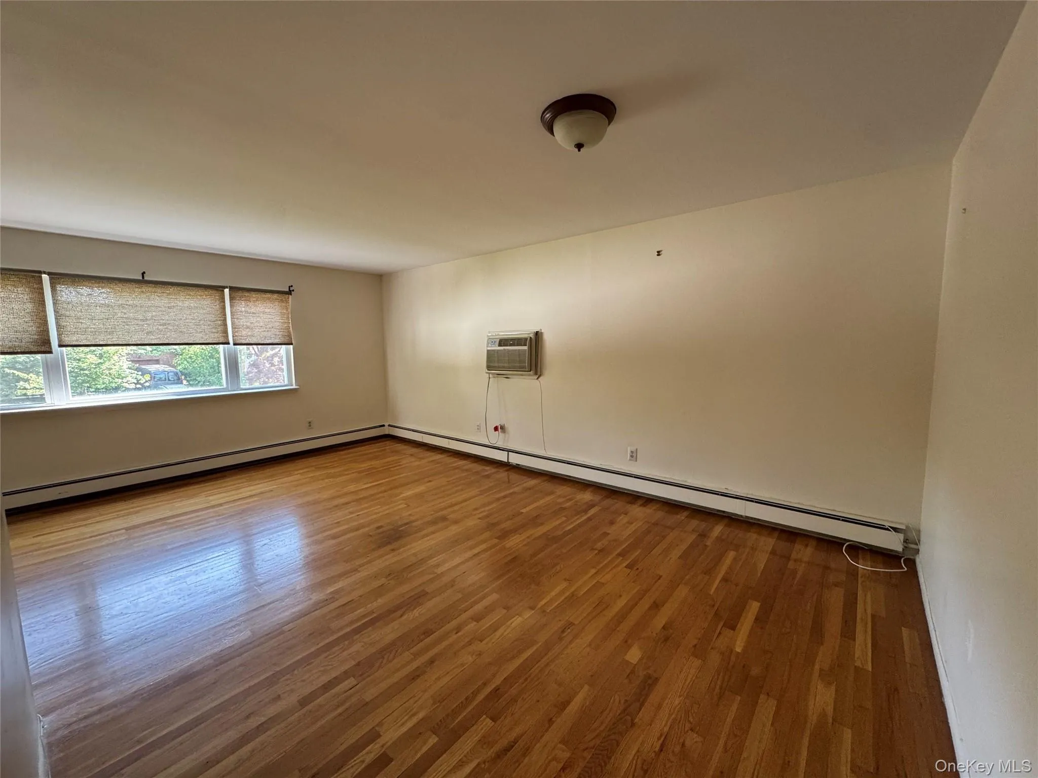 29 Hendrick Avenue, Glen Cove, NY, 3 Bedrooms Bedrooms, 6 Rooms Rooms,1 BathroomBathrooms,Residential Lease,For Rent,Hendrick,0,1001862 29 Hendrick Avenue, Glen Cove, NY, 3 Bedrooms Bedrooms, 6 Rooms Rooms,1 BathroomBathrooms,Residential Lease,For Rent,Hendrick,0,1001862