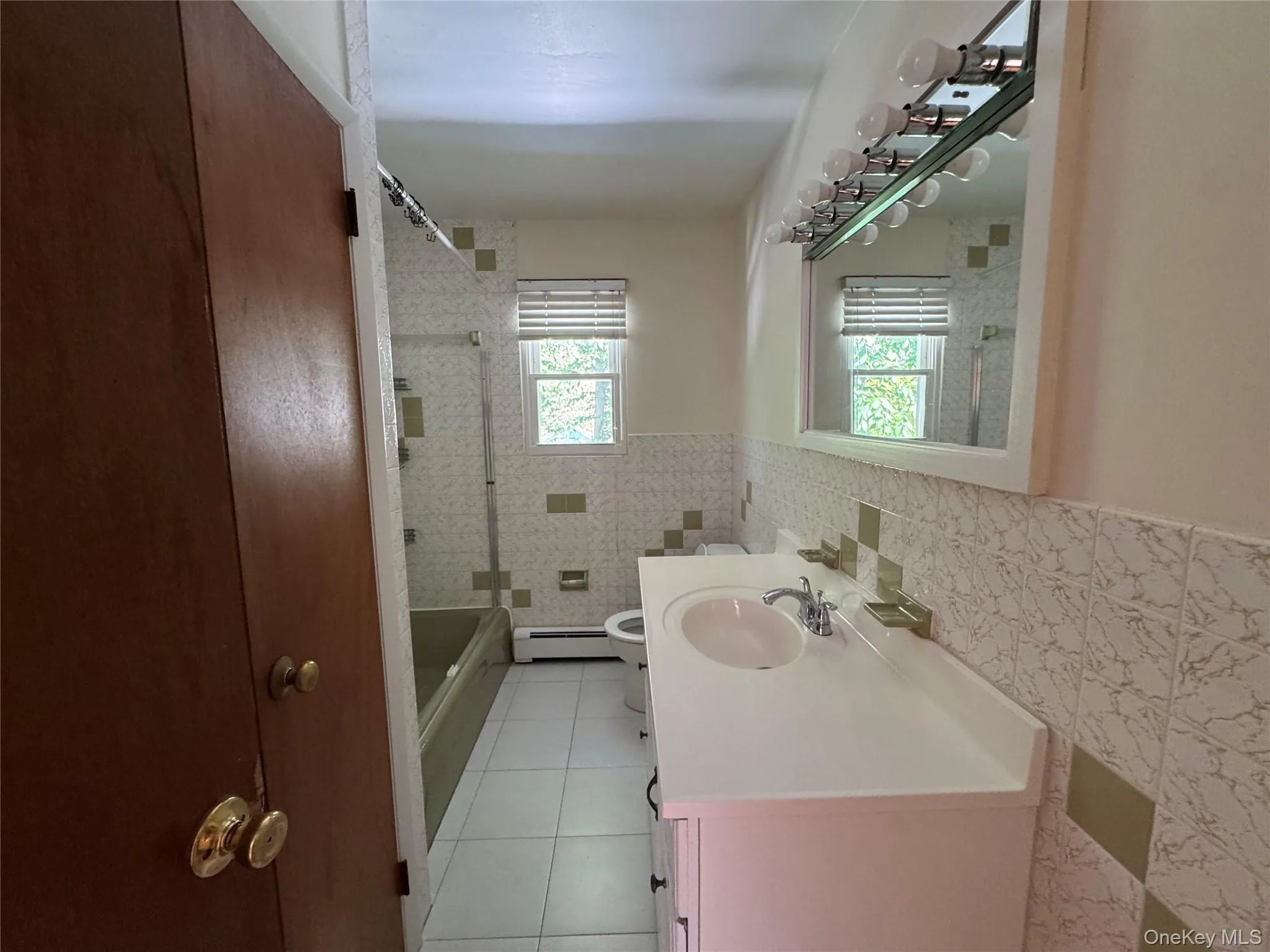 29 Hendrick Avenue, Glen Cove, NY, 3 Bedrooms Bedrooms, 6 Rooms Rooms,1 BathroomBathrooms,Residential Lease,For Rent,Hendrick,0,1001862 29 Hendrick Avenue, Glen Cove, NY, 3 Bedrooms Bedrooms, 6 Rooms Rooms,1 BathroomBathrooms,Residential Lease,For Rent,Hendrick,0,1001862