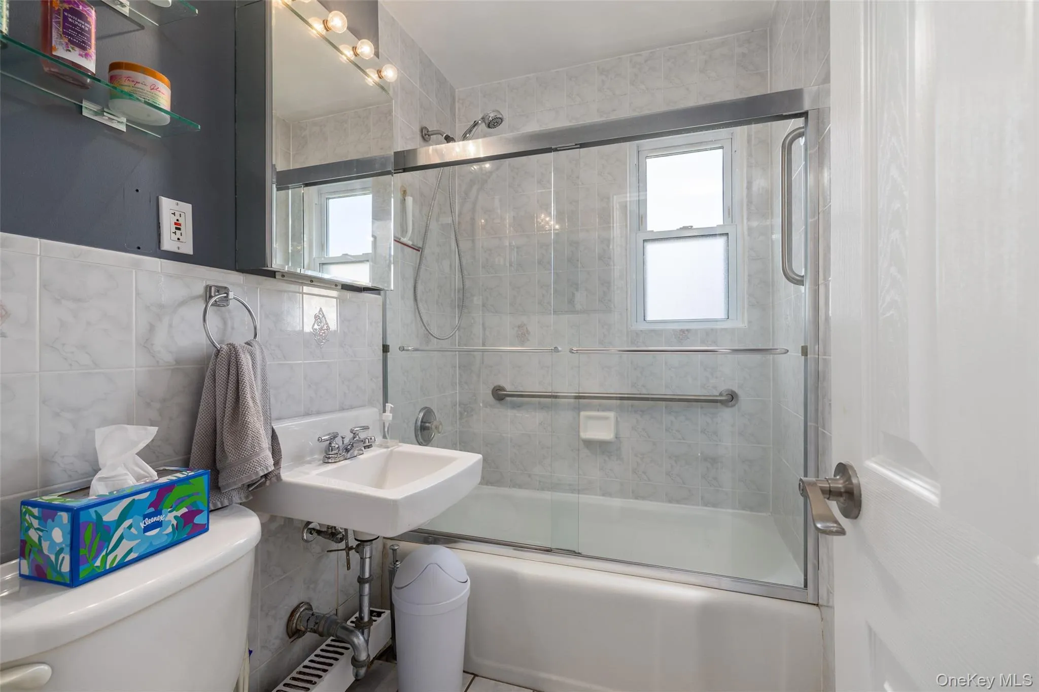 251-38 71st Avenue, New York, NY, 1 Bedroom Bedrooms, 4 Rooms Rooms,1 BathroomBathrooms,Residential,For Rent,71st,0,1001865 251-38 71st Avenue, New York, NY, 1 Bedroom Bedrooms, 4 Rooms Rooms,1 BathroomBathrooms,Residential,For Rent,71st,0,1001865