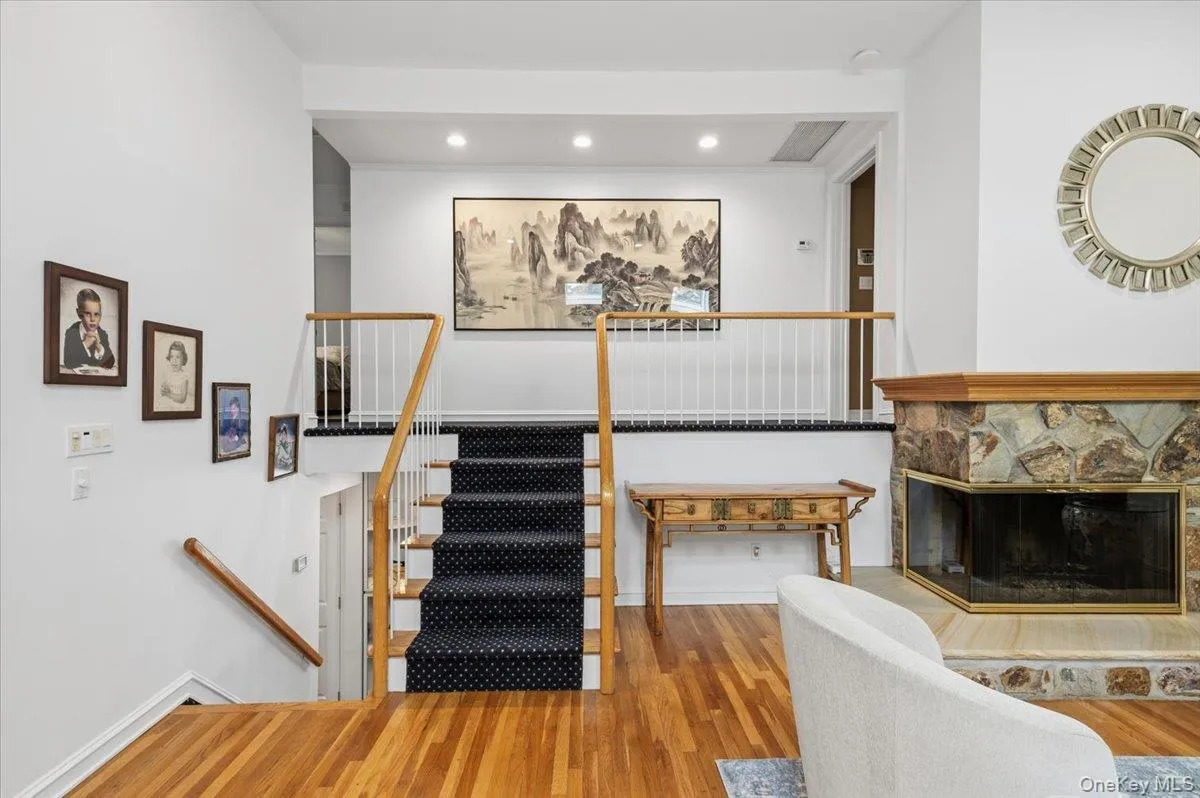 23 Maytime Court, Oyster Bay, NY, 4 Bedrooms Bedrooms, 8 Rooms Rooms,3 BathroomsBathrooms,Residential,For Rent,Maytime,0,1001874 23 Maytime Court, Oyster Bay, NY, 4 Bedrooms Bedrooms, 8 Rooms Rooms,3 BathroomsBathrooms,Residential,For Rent,Maytime,0,1001874