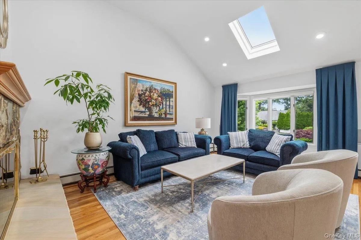 23 Maytime Court, Oyster Bay, NY, 4 Bedrooms Bedrooms, 8 Rooms Rooms,3 BathroomsBathrooms,Residential,For Rent,Maytime,0,1001874 23 Maytime Court, Oyster Bay, NY, 4 Bedrooms Bedrooms, 8 Rooms Rooms,3 BathroomsBathrooms,Residential,For Rent,Maytime,0,1001874