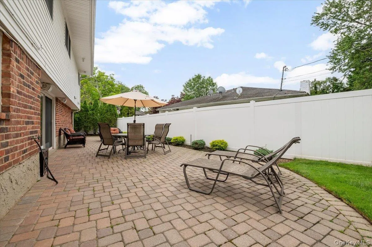 23 Maytime Court, Oyster Bay, NY, 4 Bedrooms Bedrooms, 8 Rooms Rooms,3 BathroomsBathrooms,Residential,For Rent,Maytime,0,1001874 23 Maytime Court, Oyster Bay, NY, 4 Bedrooms Bedrooms, 8 Rooms Rooms,3 BathroomsBathrooms,Residential,For Rent,Maytime,0,1001874