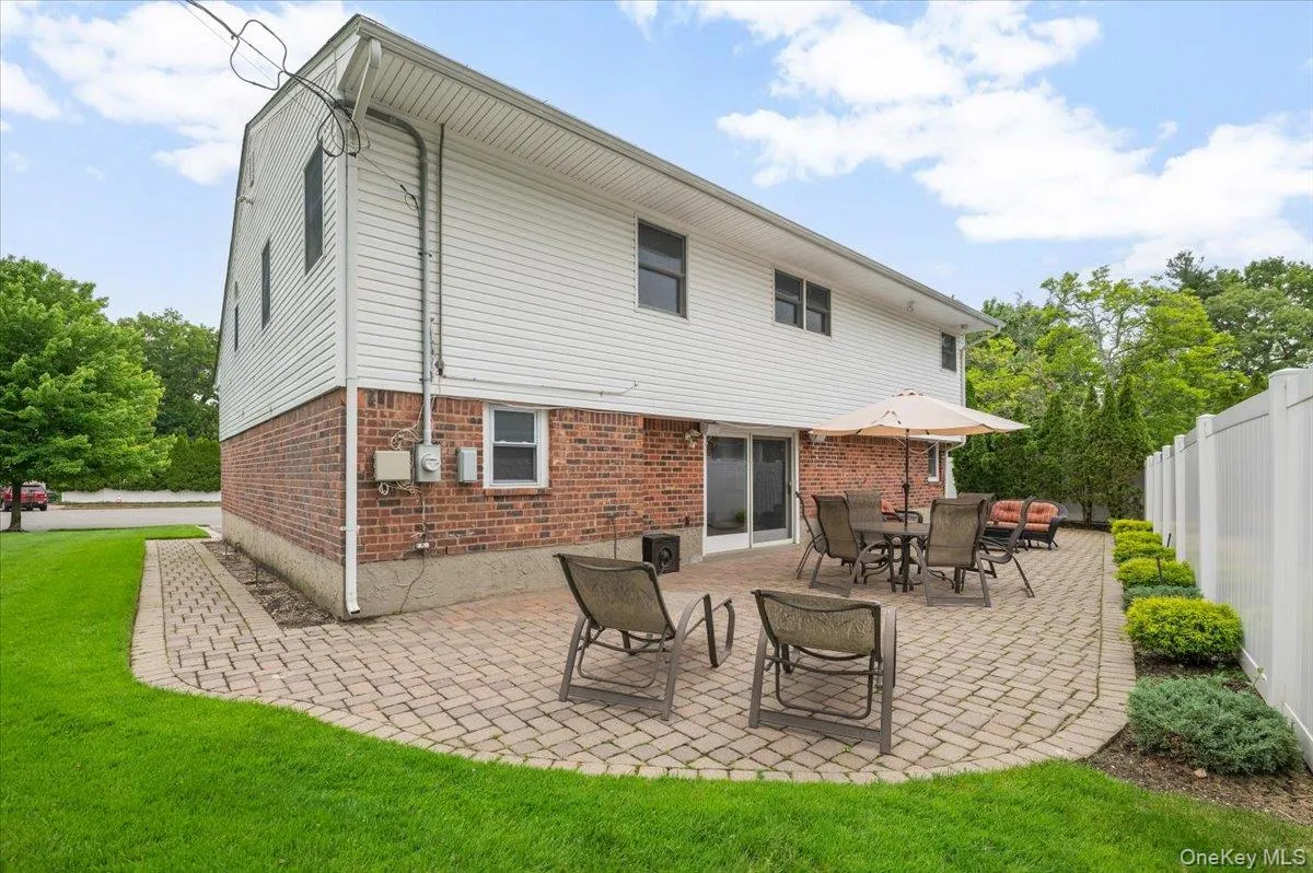 23 Maytime Court, Oyster Bay, NY, 4 Bedrooms Bedrooms, 8 Rooms Rooms,3 BathroomsBathrooms,Residential,For Rent,Maytime,0,1001874 23 Maytime Court, Oyster Bay, NY, 4 Bedrooms Bedrooms, 8 Rooms Rooms,3 BathroomsBathrooms,Residential,For Rent,Maytime,0,1001874