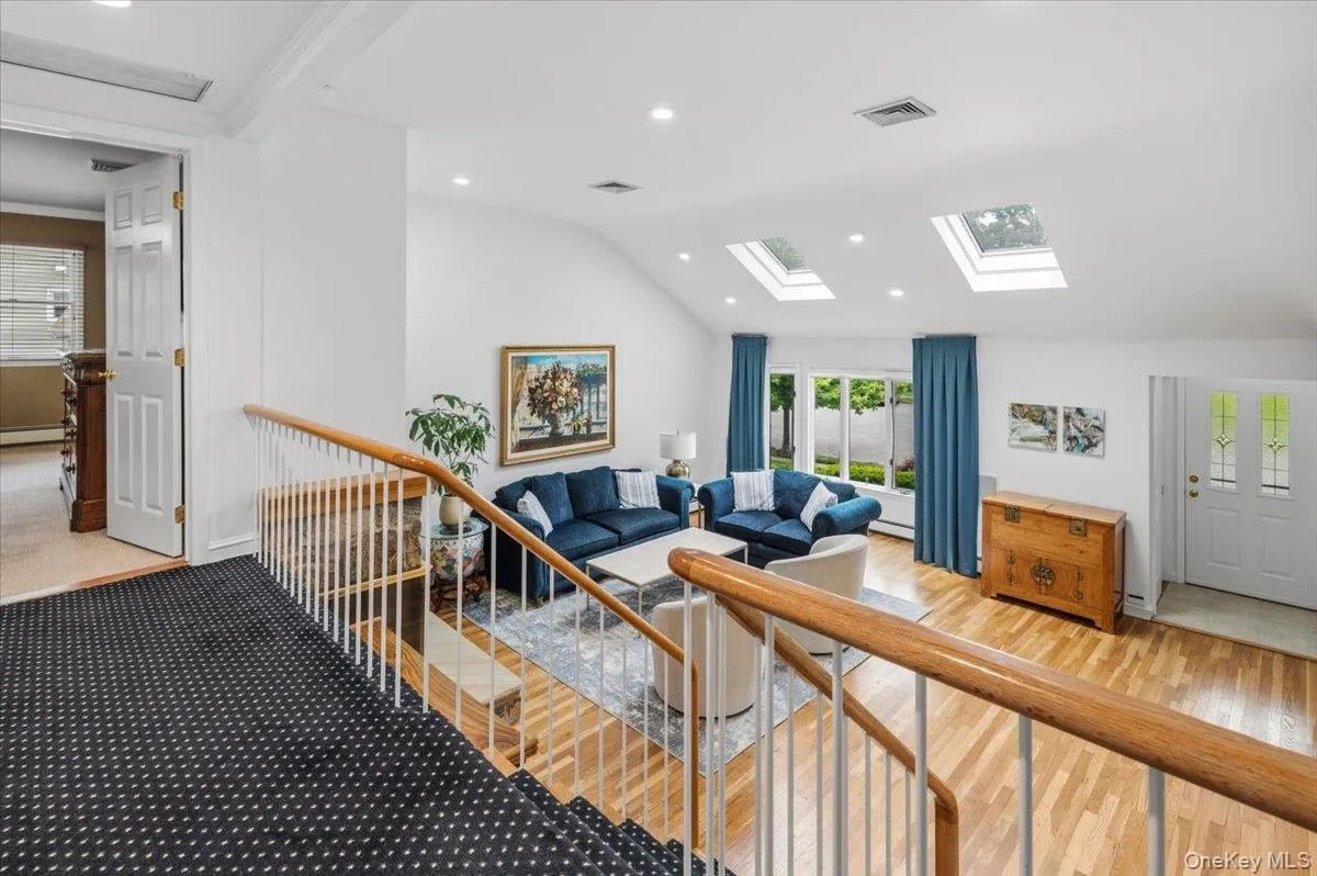 23 Maytime Court, Oyster Bay, NY, 4 Bedrooms Bedrooms, 8 Rooms Rooms,3 BathroomsBathrooms,Residential,For Rent,Maytime,0,1001874 23 Maytime Court, Oyster Bay, NY, 4 Bedrooms Bedrooms, 8 Rooms Rooms,3 BathroomsBathrooms,Residential,For Rent,Maytime,0,1001874