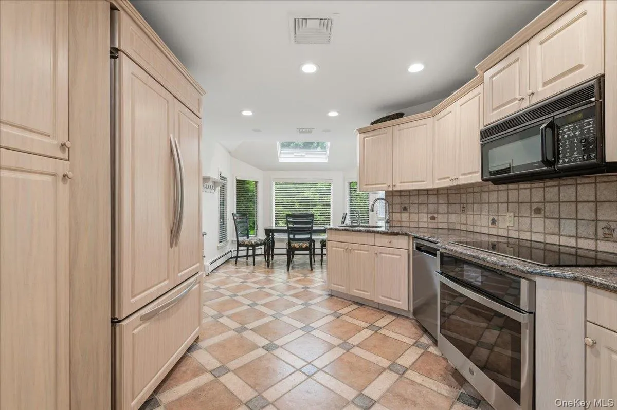 23 Maytime Court, Oyster Bay, NY, 4 Bedrooms Bedrooms, 8 Rooms Rooms,3 BathroomsBathrooms,Residential,For Rent,Maytime,0,1001874 23 Maytime Court, Oyster Bay, NY, 4 Bedrooms Bedrooms, 8 Rooms Rooms,3 BathroomsBathrooms,Residential,For Rent,Maytime,0,1001874