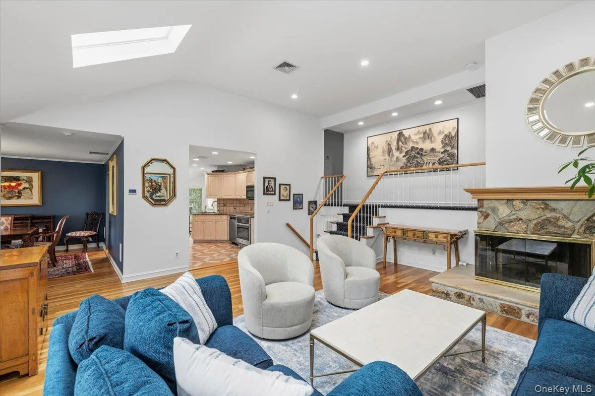 23 Maytime Court, Oyster Bay, NY, 4 Bedrooms Bedrooms, 8 Rooms Rooms,3 BathroomsBathrooms,Residential,For Rent,Maytime,0,1001874 23 Maytime Court, Oyster Bay, NY, 4 Bedrooms Bedrooms, 8 Rooms Rooms,3 BathroomsBathrooms,Residential,For Rent,Maytime,0,1001874