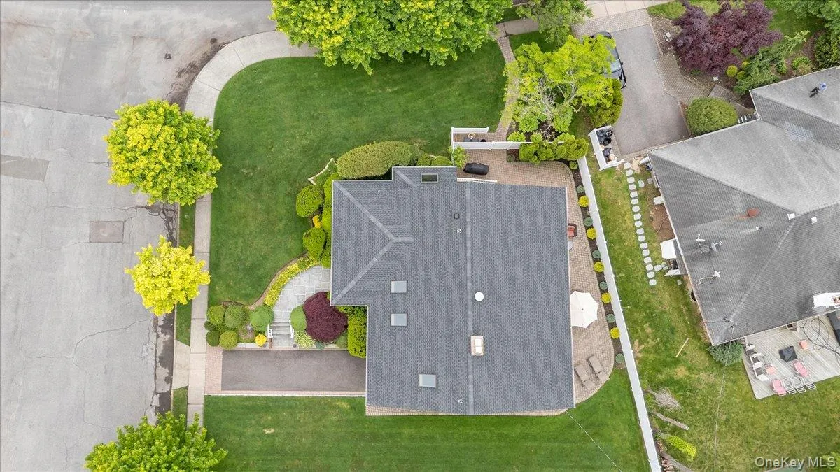 23 Maytime Court, Oyster Bay, NY, 4 Bedrooms Bedrooms, 8 Rooms Rooms,3 BathroomsBathrooms,Residential,For Rent,Maytime,0,1001874 23 Maytime Court, Oyster Bay, NY, 4 Bedrooms Bedrooms, 8 Rooms Rooms,3 BathroomsBathrooms,Residential,For Rent,Maytime,0,1001874