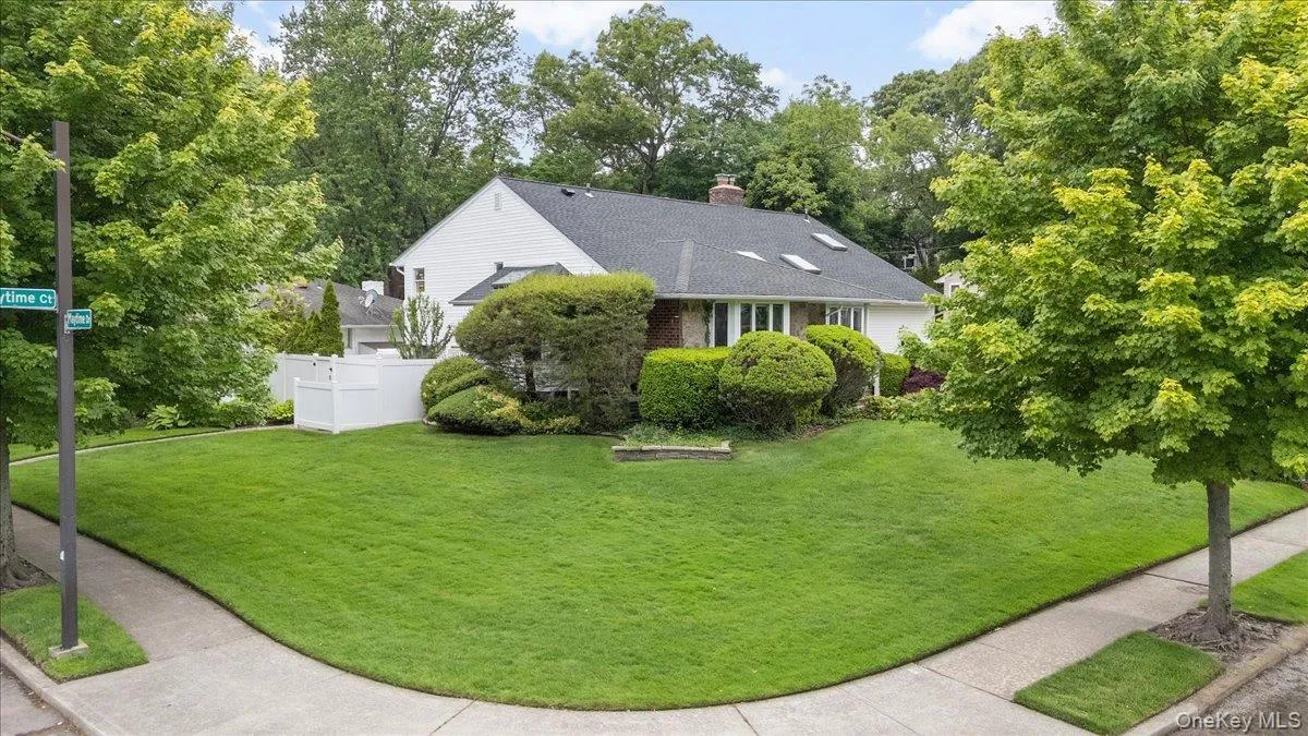 23 Maytime Court, Oyster Bay, NY, 4 Bedrooms Bedrooms, 8 Rooms Rooms,3 BathroomsBathrooms,Residential,For Rent,Maytime,0,1001874 23 Maytime Court, Oyster Bay, NY, 4 Bedrooms Bedrooms, 8 Rooms Rooms,3 BathroomsBathrooms,Residential,For Rent,Maytime,0,1001874