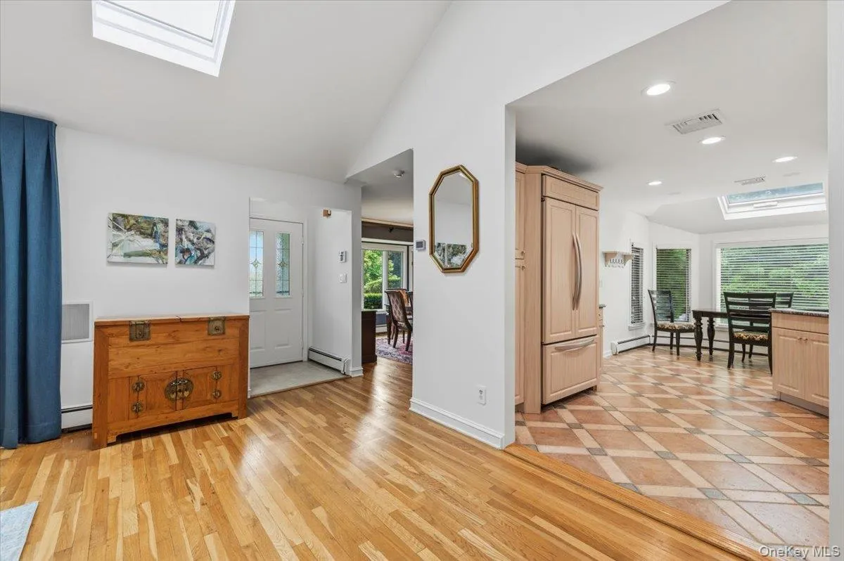 23 Maytime Court, Oyster Bay, NY, 4 Bedrooms Bedrooms, 8 Rooms Rooms,3 BathroomsBathrooms,Residential,For Rent,Maytime,0,1001874 23 Maytime Court, Oyster Bay, NY, 4 Bedrooms Bedrooms, 8 Rooms Rooms,3 BathroomsBathrooms,Residential,For Rent,Maytime,0,1001874