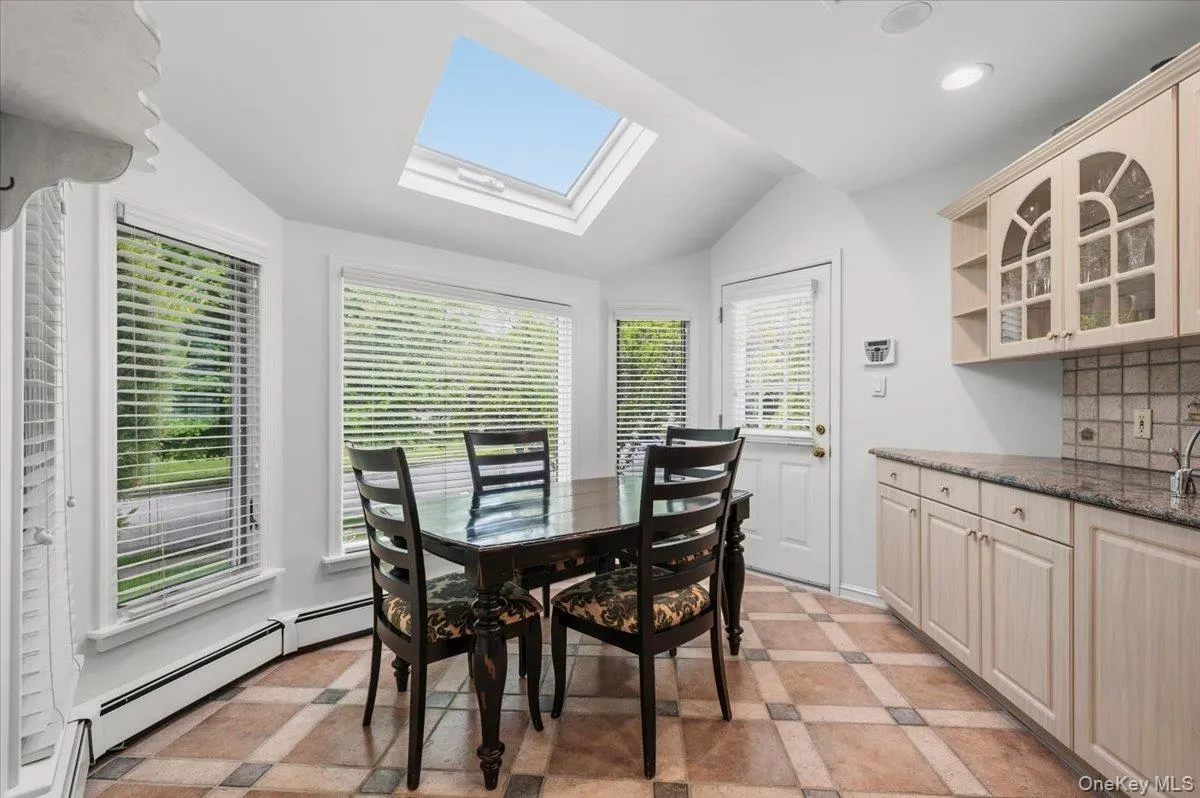 23 Maytime Court, Oyster Bay, NY, 4 Bedrooms Bedrooms, 8 Rooms Rooms,3 BathroomsBathrooms,Residential,For Rent,Maytime,0,1001874 23 Maytime Court, Oyster Bay, NY, 4 Bedrooms Bedrooms, 8 Rooms Rooms,3 BathroomsBathrooms,Residential,For Rent,Maytime,0,1001874
