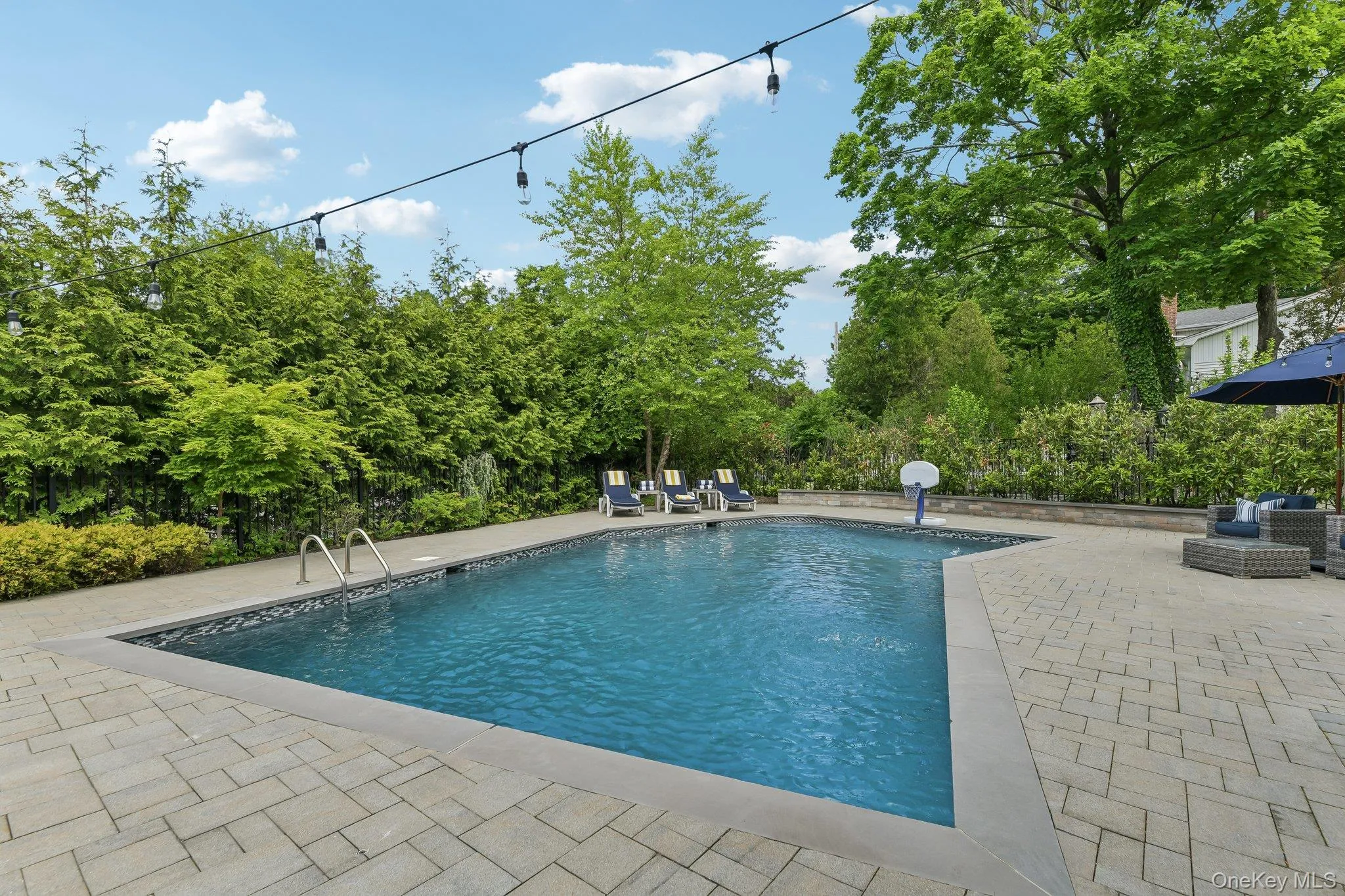 1 Lakeville Court, North Hempstead, NY, 5 Bedrooms Bedrooms, 11 Rooms Rooms,3 BathroomsBathrooms,Residential,For Rent,Lakeville,0,1001877 1 Lakeville Court, North Hempstead, NY, 5 Bedrooms Bedrooms, 11 Rooms Rooms,3 BathroomsBathrooms,Residential,For Rent,Lakeville,0,1001877