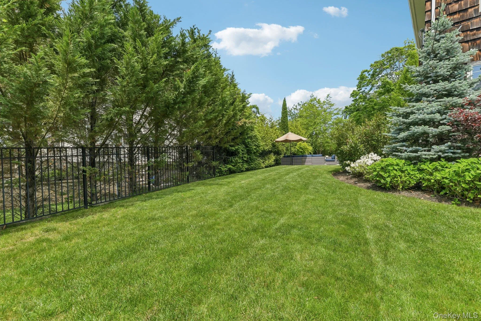 1 Lakeville Court, North Hempstead, NY, 5 Bedrooms Bedrooms, 11 Rooms Rooms,3 BathroomsBathrooms,Residential,For Rent,Lakeville,0,1001877 1 Lakeville Court, North Hempstead, NY, 5 Bedrooms Bedrooms, 11 Rooms Rooms,3 BathroomsBathrooms,Residential,For Rent,Lakeville,0,1001877