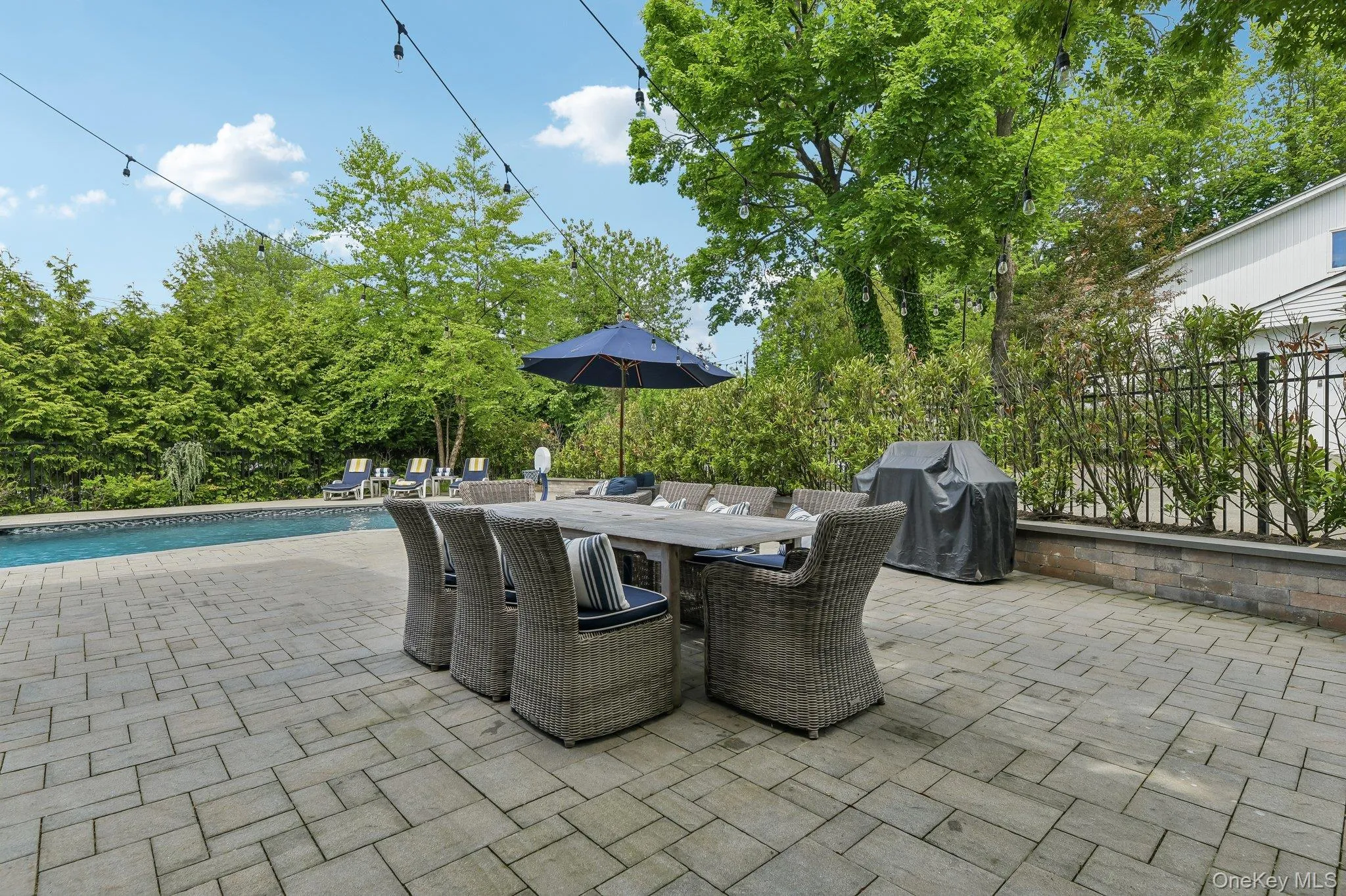 1 Lakeville Court, North Hempstead, NY, 5 Bedrooms Bedrooms, 11 Rooms Rooms,3 BathroomsBathrooms,Residential,For Rent,Lakeville,0,1001877 1 Lakeville Court, North Hempstead, NY, 5 Bedrooms Bedrooms, 11 Rooms Rooms,3 BathroomsBathrooms,Residential,For Rent,Lakeville,0,1001877