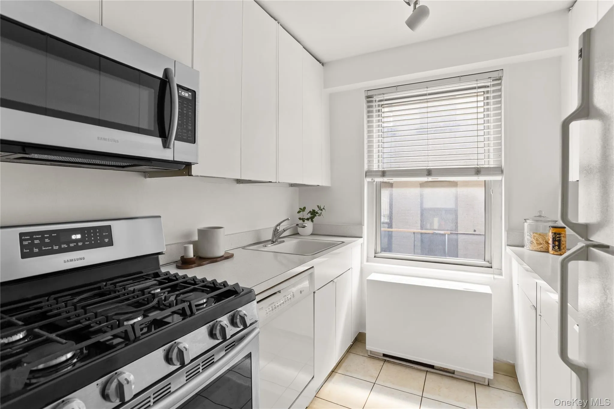 370 76th Street, New York, NY, 1 Bedroom Bedrooms, 3 Rooms Rooms,1 BathroomBathrooms,Residential Sale,For Rent,76th,0,1001878 370 76th Street, New York, NY, 1 Bedroom Bedrooms, 3 Rooms Rooms,1 BathroomBathrooms,Residential Sale,For Rent,76th,0,1001878