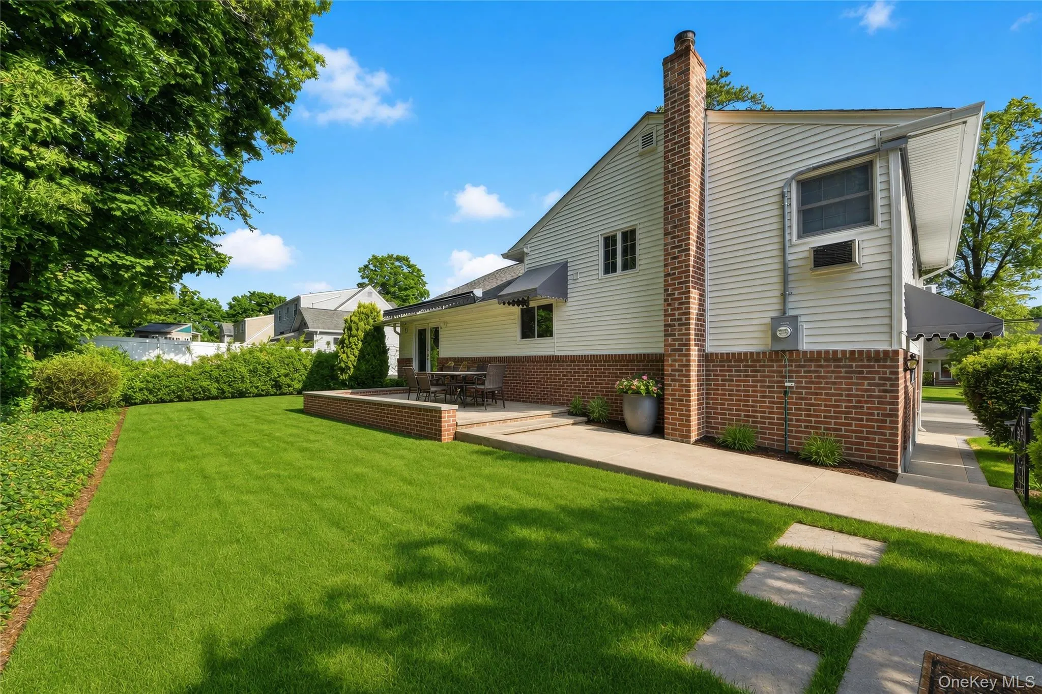 74 Cornell Drive, Smithtown, NY, 3 Bedrooms Bedrooms, 7 Rooms Rooms,2 BathroomsBathrooms,Residential,For Rent,Cornell,0,1001880 74 Cornell Drive, Smithtown, NY, 3 Bedrooms Bedrooms, 7 Rooms Rooms,2 BathroomsBathrooms,Residential,For Rent,Cornell,0,1001880