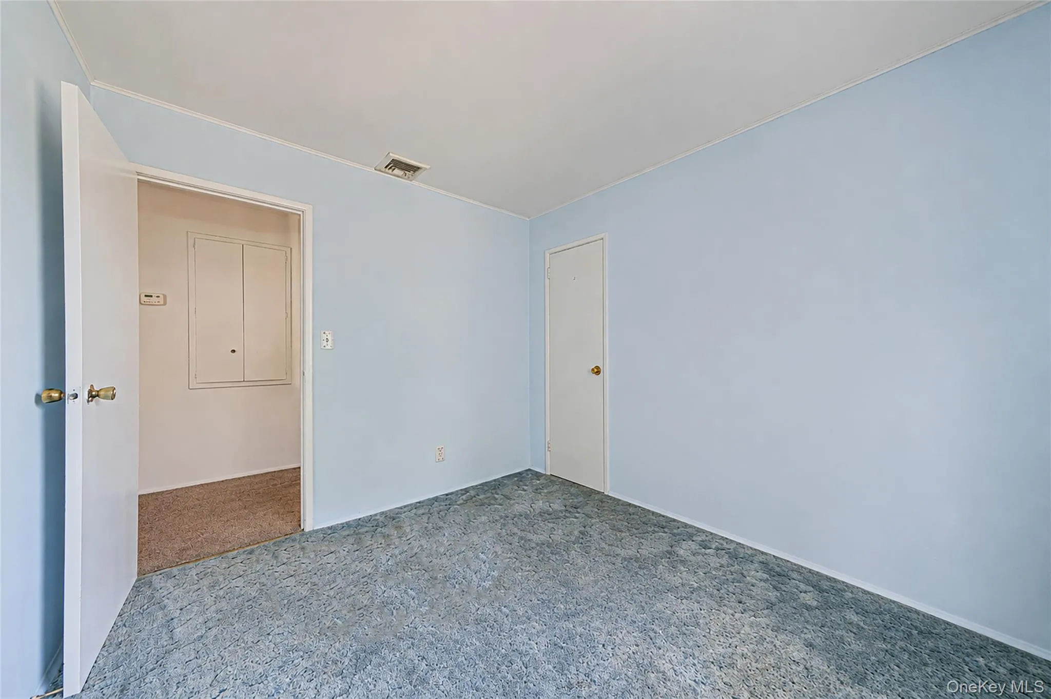 BR 2 - HW Under Carpets BR 2 - HW Under Carpets