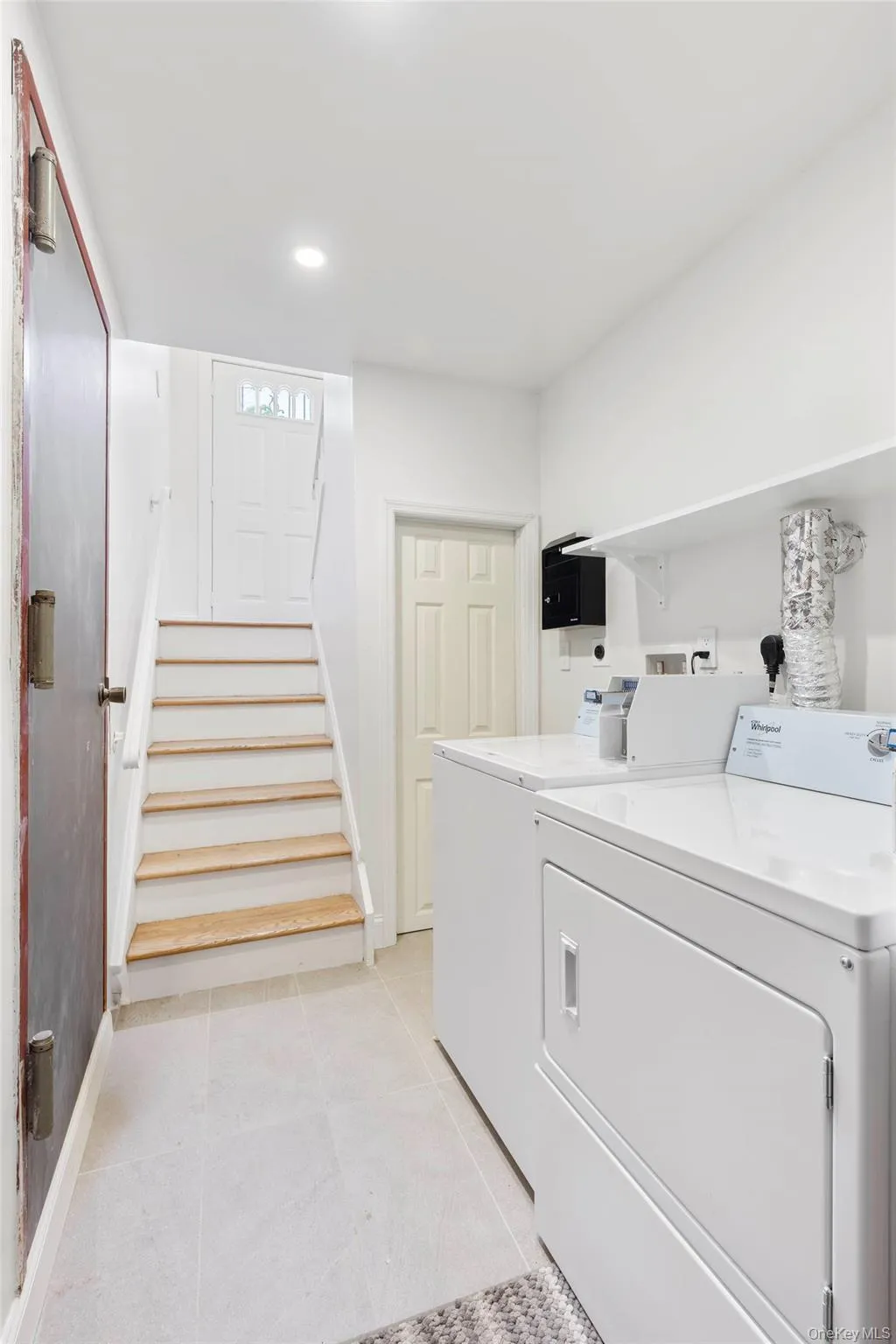 58-28 84th Street, New York, NY, 3 Bedrooms Bedrooms, 6 Rooms Rooms,2 BathroomsBathrooms,Residential Lease,For Rent,84th,0,1001887 58-28 84th Street, New York, NY, 3 Bedrooms Bedrooms, 6 Rooms Rooms,2 BathroomsBathrooms,Residential Lease,For Rent,84th,0,1001887