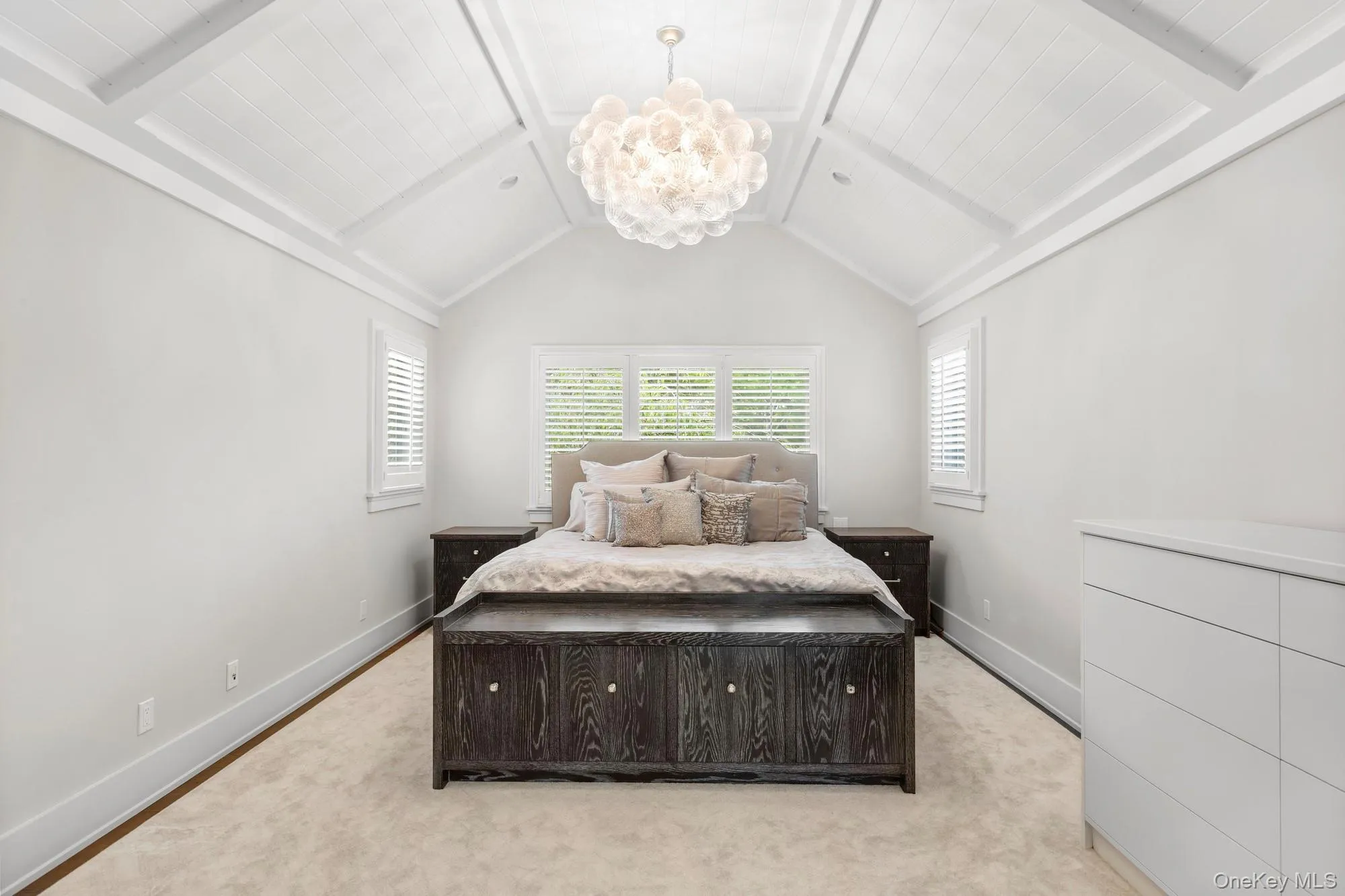 90 Rogers Avenue, Southampton, NY, 5 Bedrooms Bedrooms, 10 Rooms Rooms,3 BathroomsBathrooms,Residential,For Rent,Rogers,0,1001905 90 Rogers Avenue, Southampton, NY, 5 Bedrooms Bedrooms, 10 Rooms Rooms,3 BathroomsBathrooms,Residential,For Rent,Rogers,0,1001905