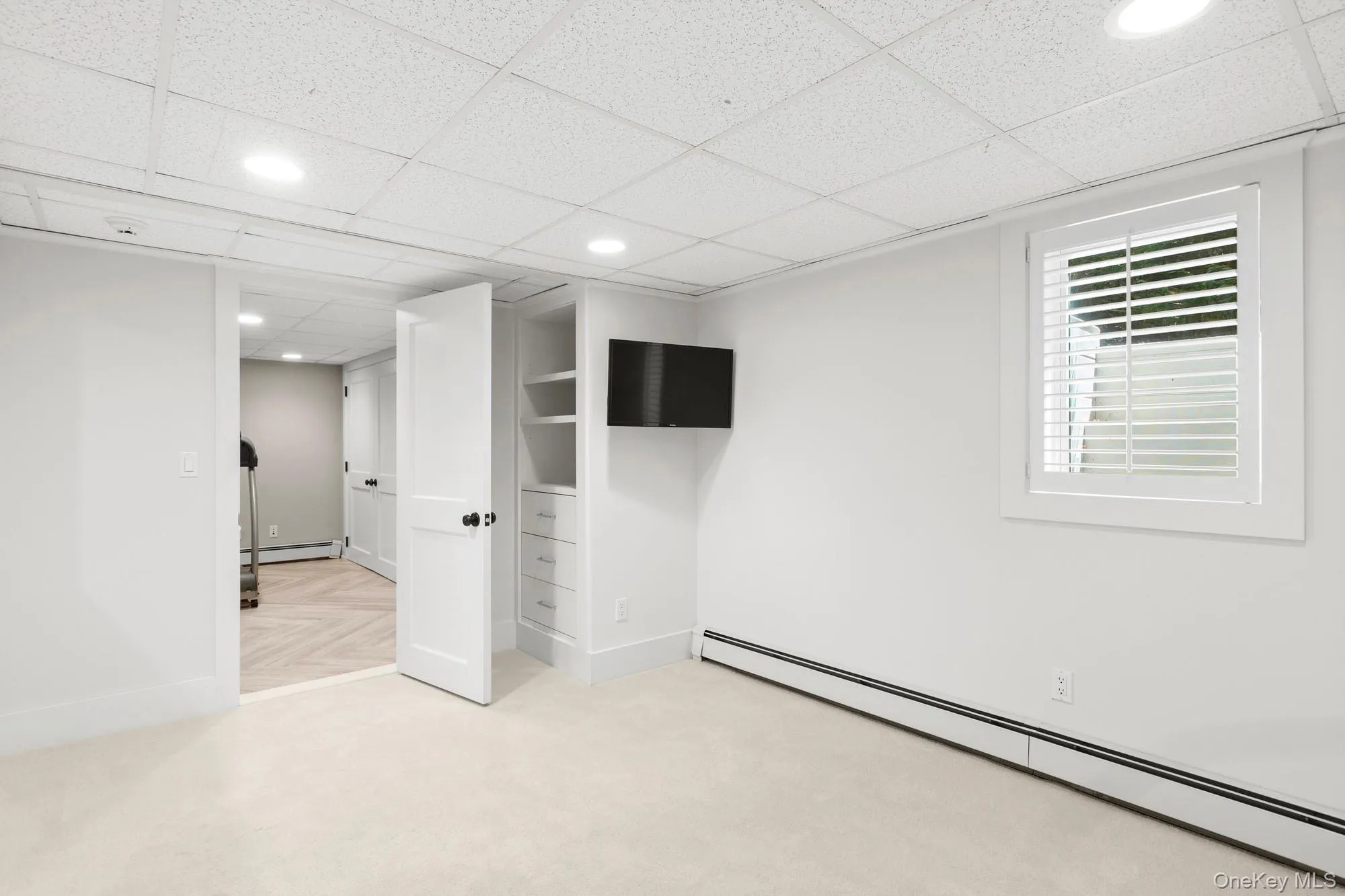 90 Rogers Avenue, Southampton, NY, 5 Bedrooms Bedrooms, 10 Rooms Rooms,3 BathroomsBathrooms,Residential,For Rent,Rogers,0,1001905 90 Rogers Avenue, Southampton, NY, 5 Bedrooms Bedrooms, 10 Rooms Rooms,3 BathroomsBathrooms,Residential,For Rent,Rogers,0,1001905