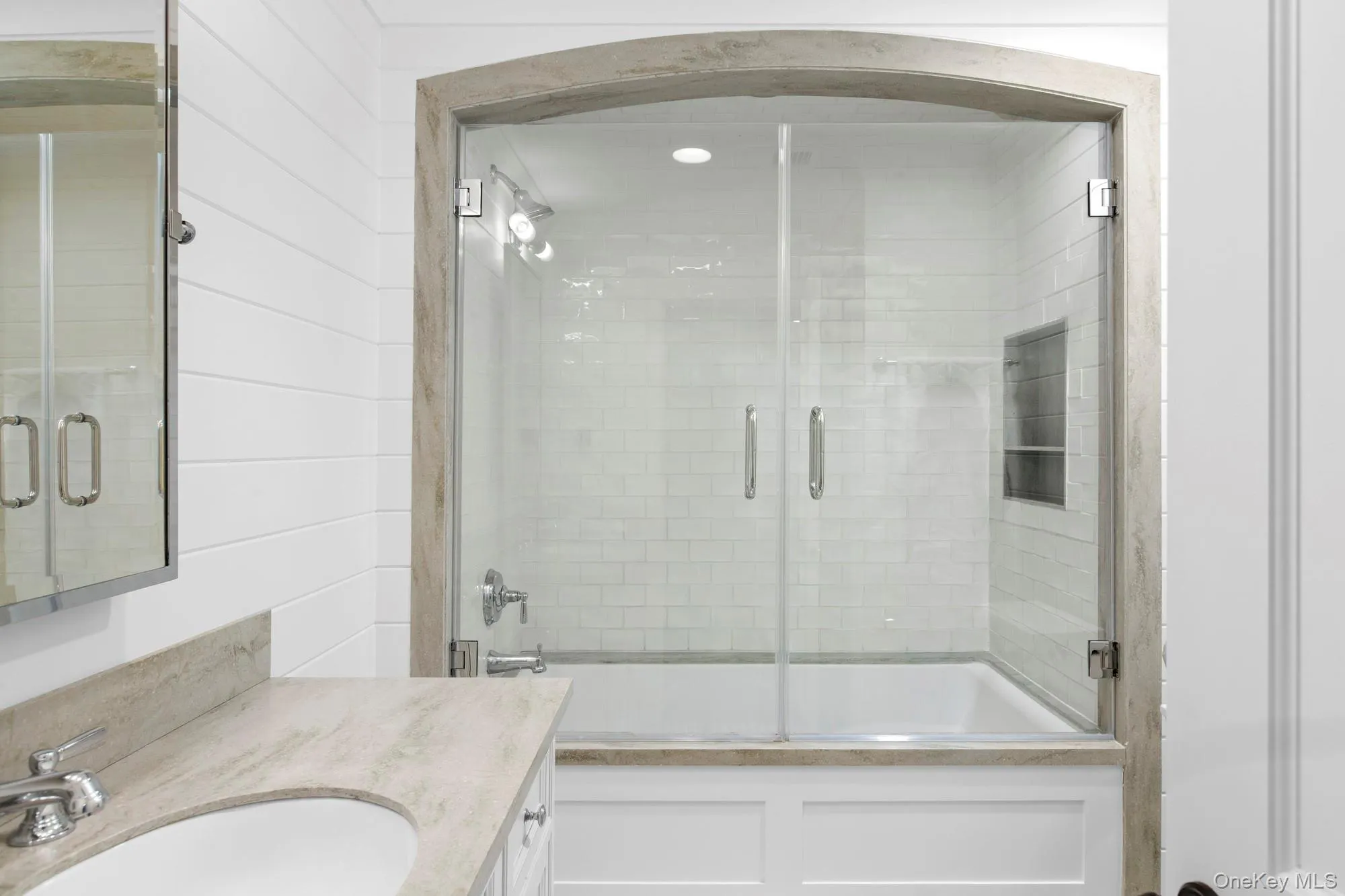 90 Rogers Avenue, Southampton, NY, 5 Bedrooms Bedrooms, 10 Rooms Rooms,3 BathroomsBathrooms,Residential,For Rent,Rogers,0,1001905 90 Rogers Avenue, Southampton, NY, 5 Bedrooms Bedrooms, 10 Rooms Rooms,3 BathroomsBathrooms,Residential,For Rent,Rogers,0,1001905