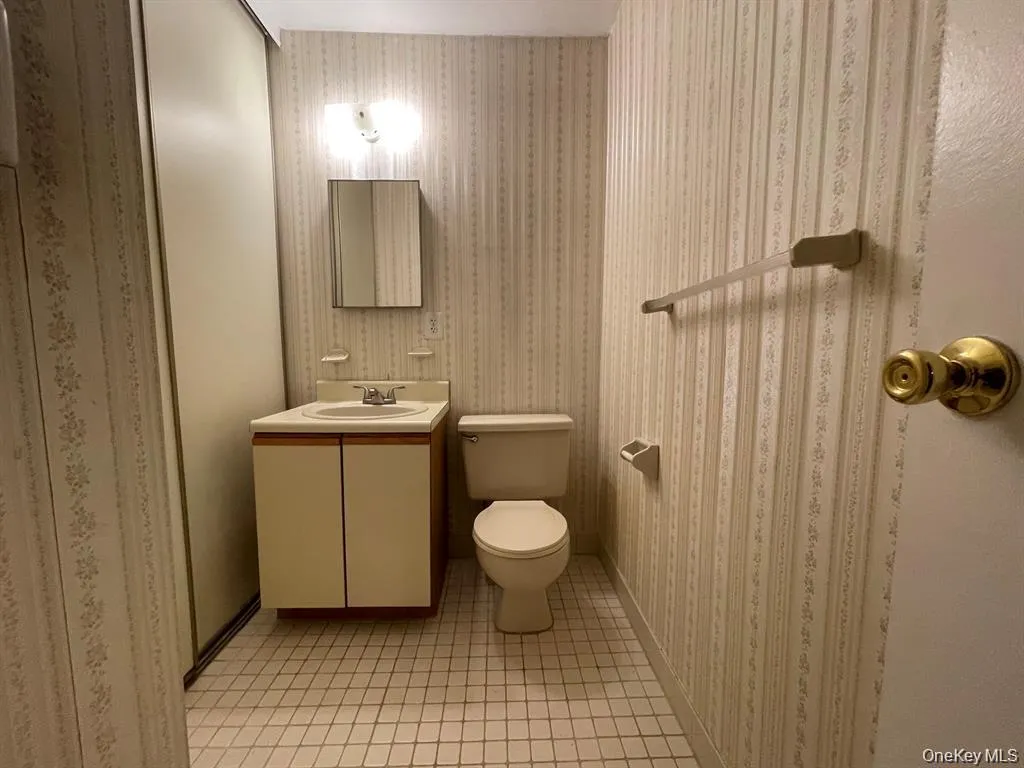 9 Fairview Circle, Brookhaven, NY, 2 Bedrooms Bedrooms, 6 Rooms Rooms,1 BathroomBathrooms,Residential Lease,For Rent,Fairview,0,1001912 9 Fairview Circle, Brookhaven, NY, 2 Bedrooms Bedrooms, 6 Rooms Rooms,1 BathroomBathrooms,Residential Lease,For Rent,Fairview,0,1001912