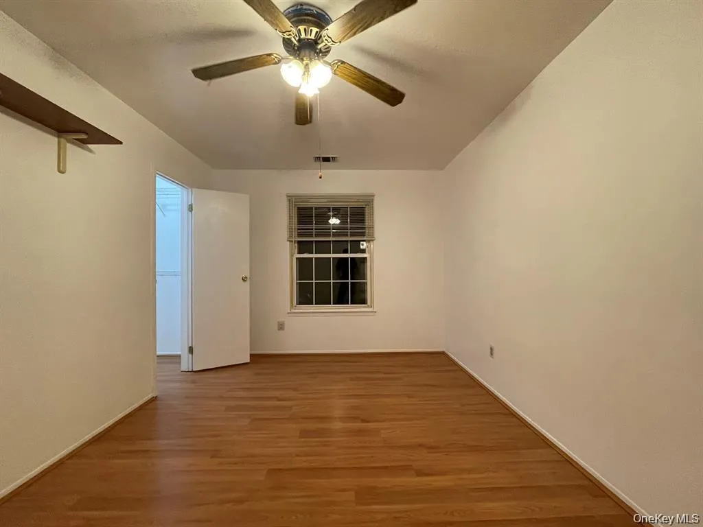 9 Fairview Circle, Brookhaven, NY, 2 Bedrooms Bedrooms, 6 Rooms Rooms,1 BathroomBathrooms,Residential Lease,For Rent,Fairview,0,1001912 9 Fairview Circle, Brookhaven, NY, 2 Bedrooms Bedrooms, 6 Rooms Rooms,1 BathroomBathrooms,Residential Lease,For Rent,Fairview,0,1001912