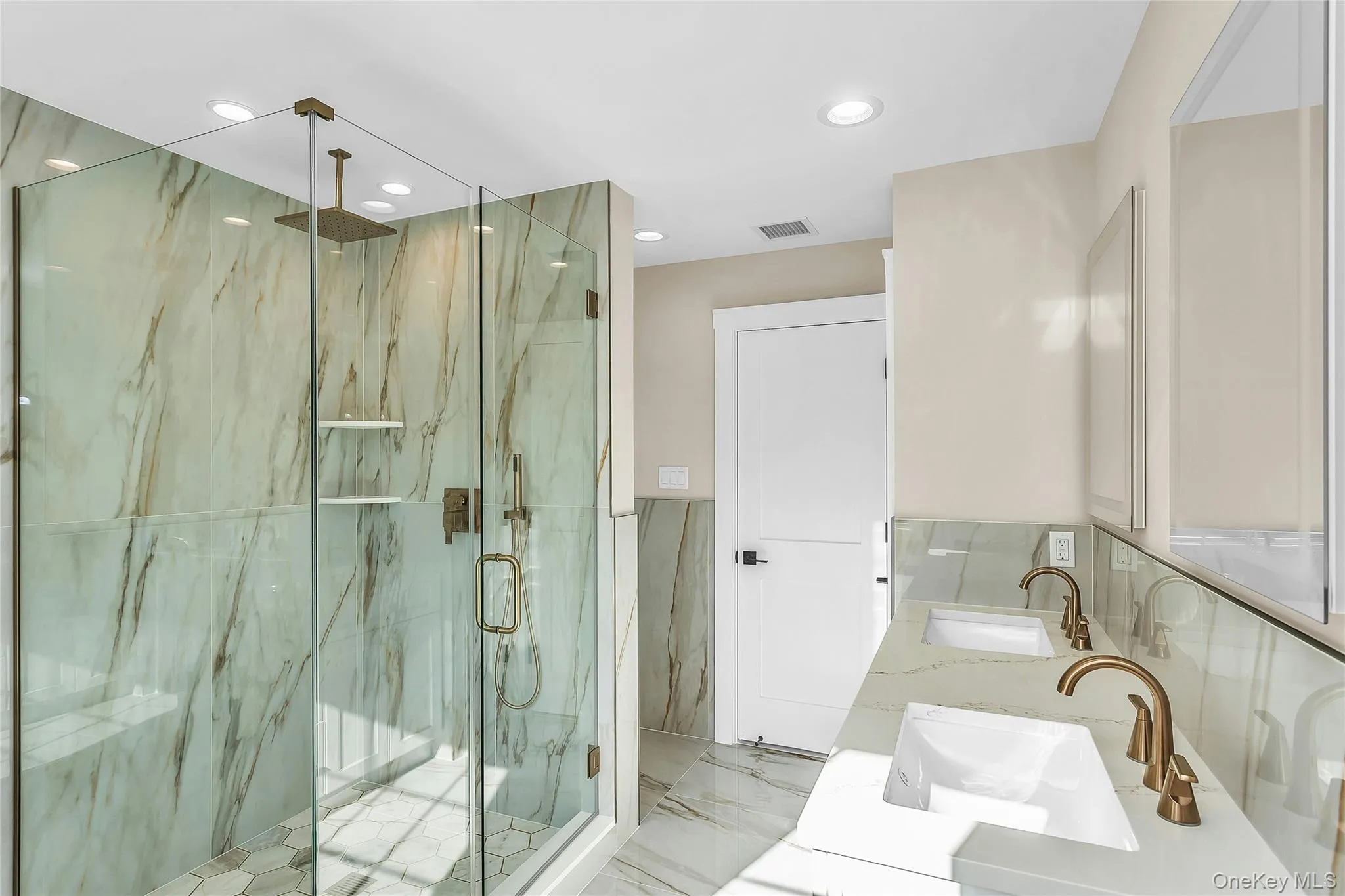 76 Wyoming Court, Oyster Bay, NY, 5 Bedrooms Bedrooms, 10 Rooms Rooms,4 BathroomsBathrooms,Residential,For Rent,Wyoming,0,1001913 76 Wyoming Court, Oyster Bay, NY, 5 Bedrooms Bedrooms, 10 Rooms Rooms,4 BathroomsBathrooms,Residential,For Rent,Wyoming,0,1001913
