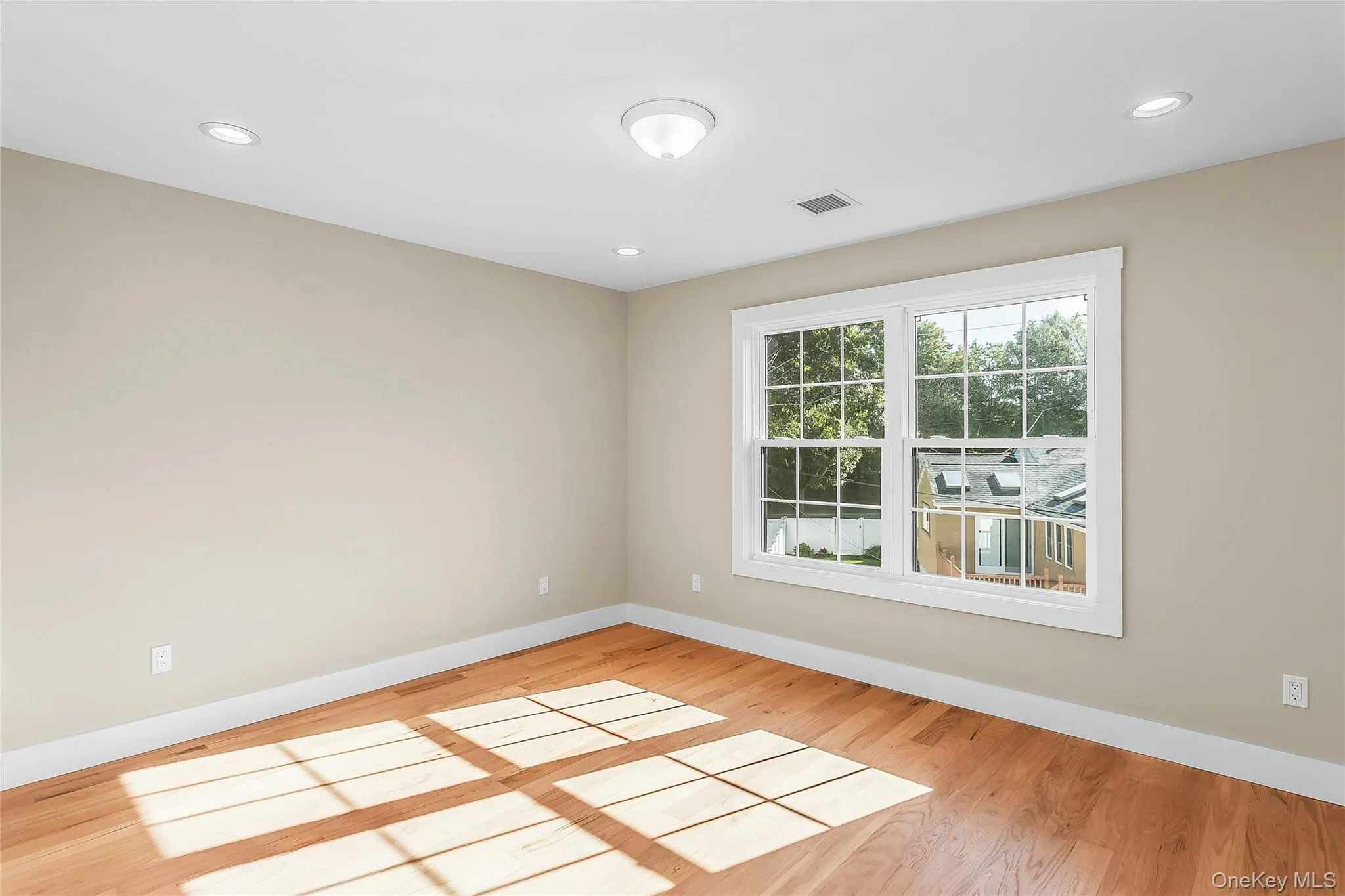 76 Wyoming Court, Oyster Bay, NY, 5 Bedrooms Bedrooms, 10 Rooms Rooms,4 BathroomsBathrooms,Residential,For Rent,Wyoming,0,1001913 76 Wyoming Court, Oyster Bay, NY, 5 Bedrooms Bedrooms, 10 Rooms Rooms,4 BathroomsBathrooms,Residential,For Rent,Wyoming,0,1001913