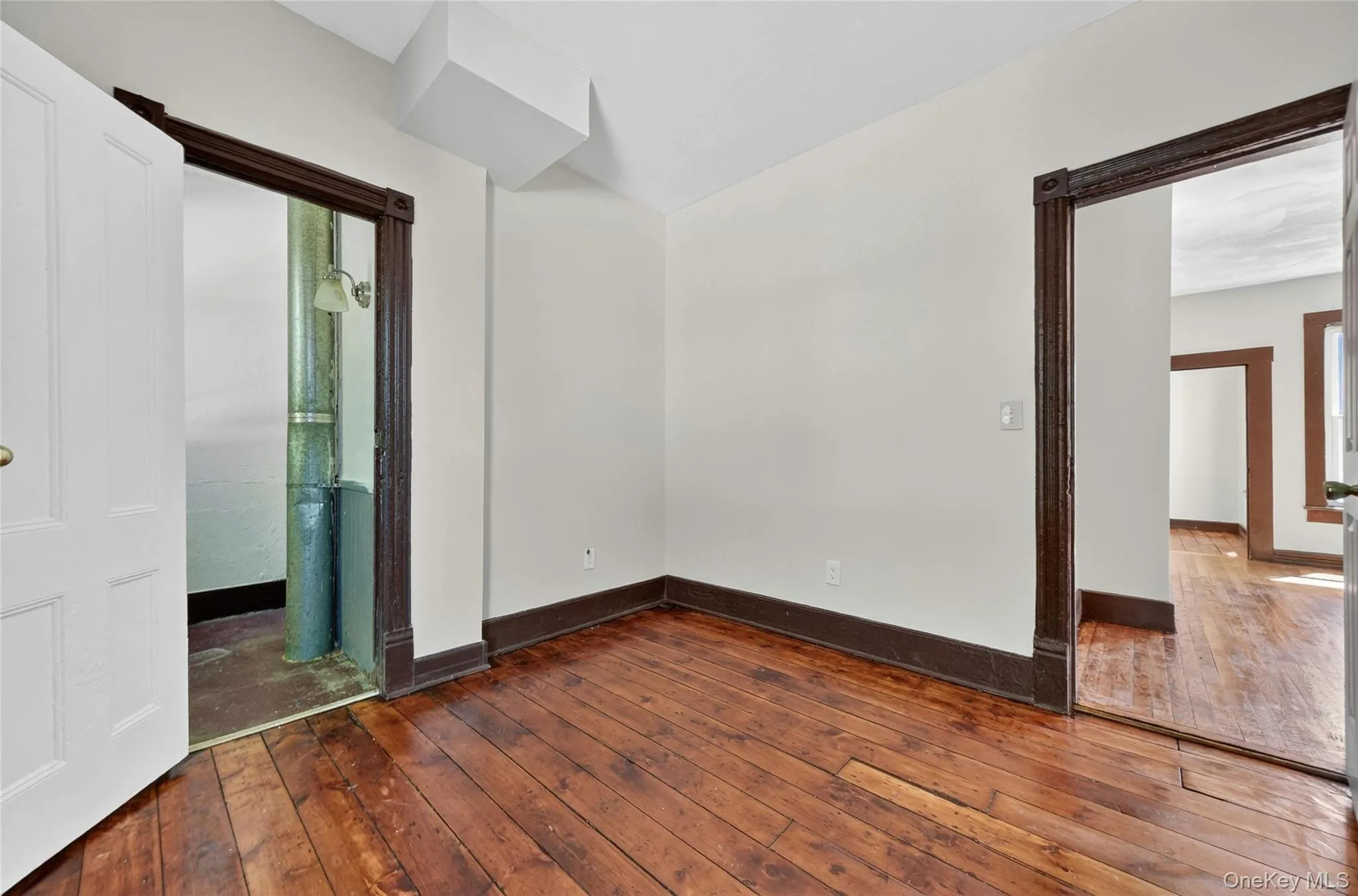43 High Street, Poughkeepsie, NY, 4 Bedrooms Bedrooms, 7 Rooms Rooms,1 BathroomBathrooms,Residential Lease,For Rent,High,0,1001914 43 High Street, Poughkeepsie, NY, 4 Bedrooms Bedrooms, 7 Rooms Rooms,1 BathroomBathrooms,Residential Lease,For Rent,High,0,1001914