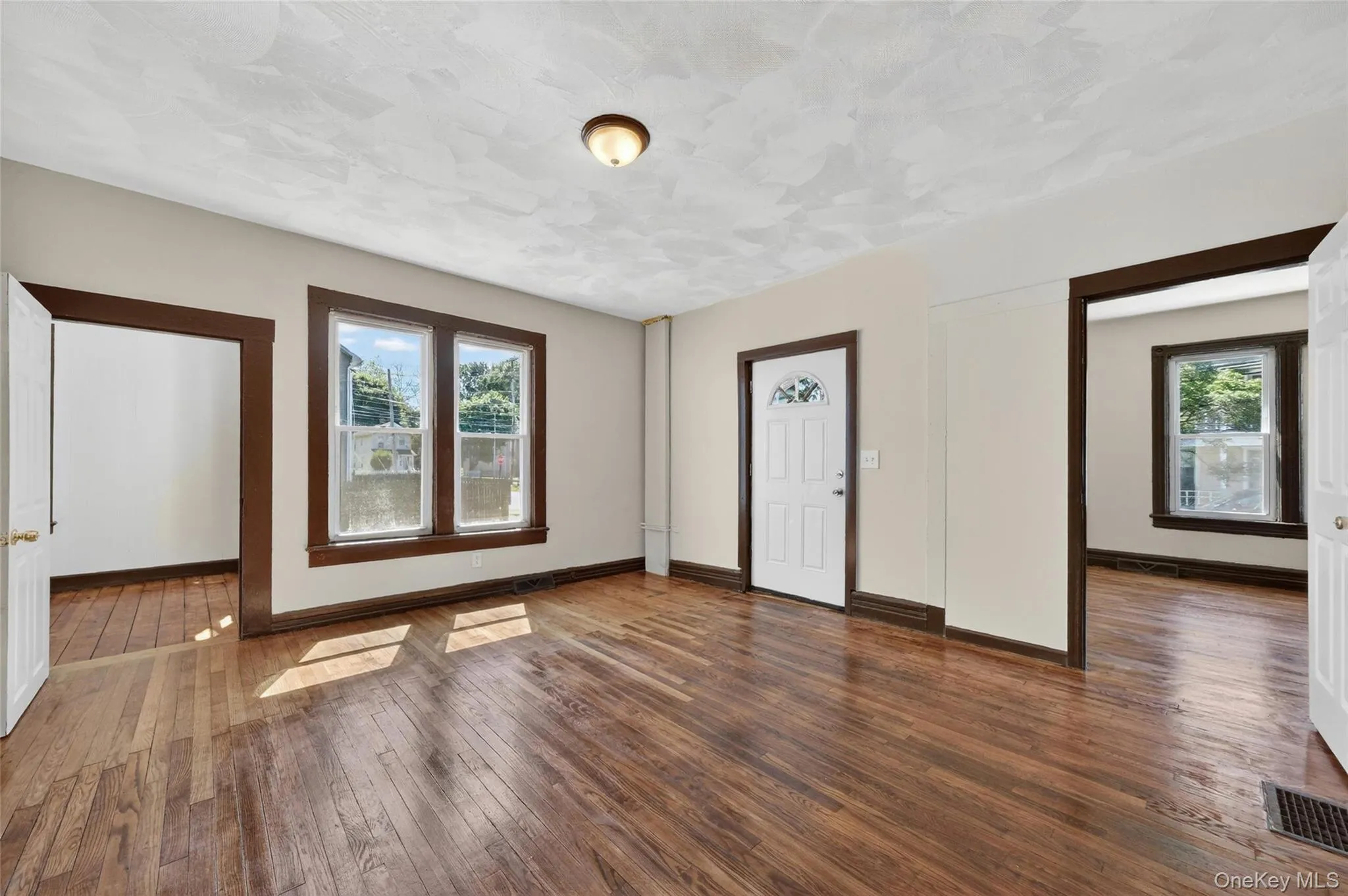 43 High Street, Poughkeepsie, NY, 4 Bedrooms Bedrooms, 7 Rooms Rooms,1 BathroomBathrooms,Residential Lease,For Rent,High,0,1001914 43 High Street, Poughkeepsie, NY, 4 Bedrooms Bedrooms, 7 Rooms Rooms,1 BathroomBathrooms,Residential Lease,For Rent,High,0,1001914