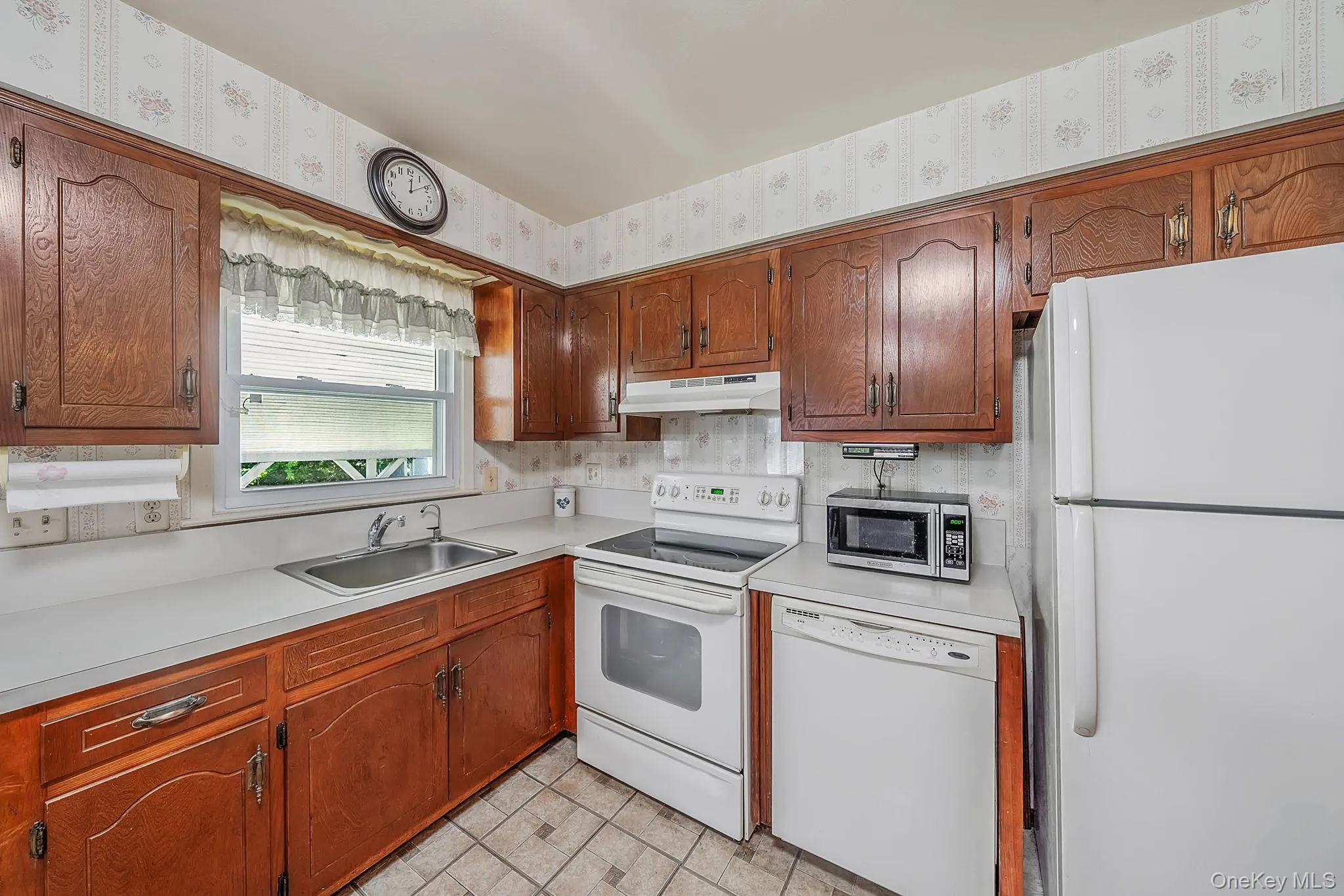 66 Henry Avenue, Babylon, NY, 4 Bedrooms Bedrooms, 7 Rooms Rooms,2 BathroomsBathrooms,Residential,For Rent,Henry,0,1001919 66 Henry Avenue, Babylon, NY, 4 Bedrooms Bedrooms, 7 Rooms Rooms,2 BathroomsBathrooms,Residential,For Rent,Henry,0,1001919