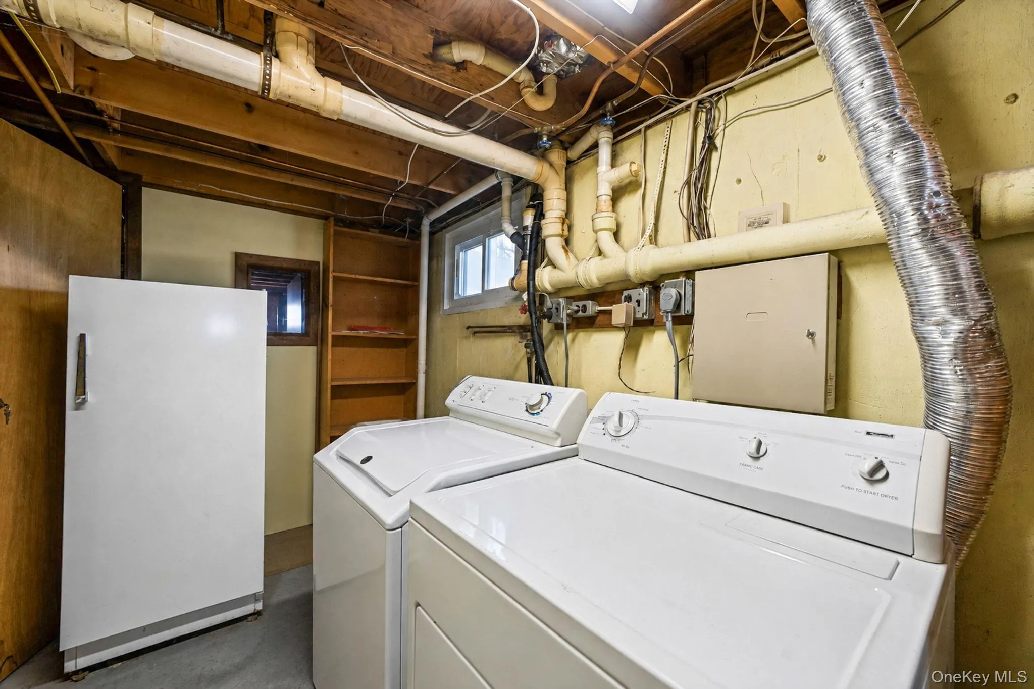 66 Henry Avenue, Babylon, NY, 4 Bedrooms Bedrooms, 7 Rooms Rooms,2 BathroomsBathrooms,Residential,For Rent,Henry,0,1001919 66 Henry Avenue, Babylon, NY, 4 Bedrooms Bedrooms, 7 Rooms Rooms,2 BathroomsBathrooms,Residential,For Rent,Henry,0,1001919