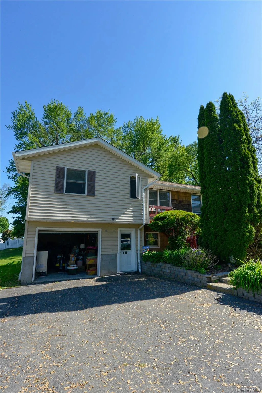 68 Post Street, Saugerties, NY, 3 Bedrooms Bedrooms, 6 Rooms Rooms,2 BathroomsBathrooms,Residential Lease,For Rent,Post,0,1001921 68 Post Street, Saugerties, NY, 3 Bedrooms Bedrooms, 6 Rooms Rooms,2 BathroomsBathrooms,Residential Lease,For Rent,Post,0,1001921