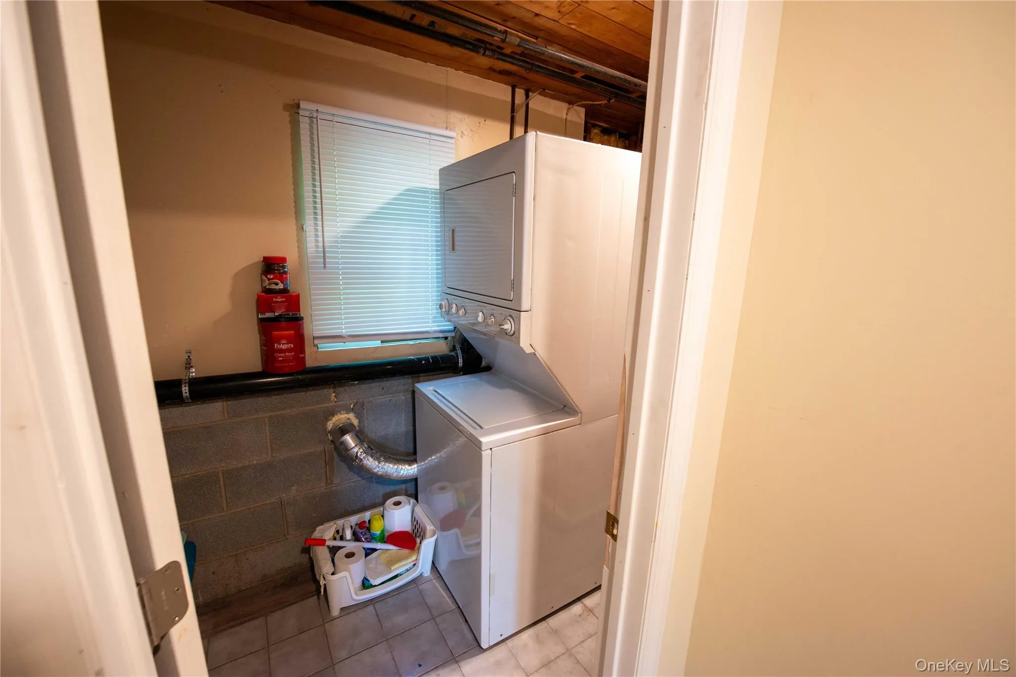 68 Post Street, Saugerties, NY, 3 Bedrooms Bedrooms, 6 Rooms Rooms,2 BathroomsBathrooms,Residential Lease,For Rent,Post,0,1001921 68 Post Street, Saugerties, NY, 3 Bedrooms Bedrooms, 6 Rooms Rooms,2 BathroomsBathrooms,Residential Lease,For Rent,Post,0,1001921