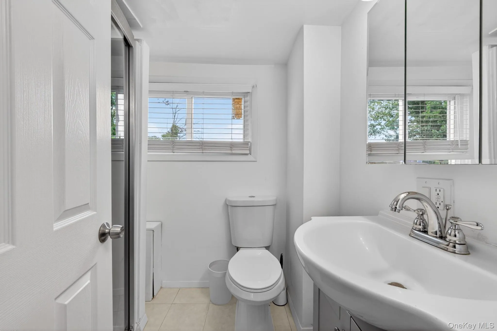 22 Kenneth Avenue, Hempstead, NY, 4 Bedrooms Bedrooms, 9 Rooms Rooms,3 BathroomsBathrooms,Residential,For Rent,Kenneth,0,1001922 22 Kenneth Avenue, Hempstead, NY, 4 Bedrooms Bedrooms, 9 Rooms Rooms,3 BathroomsBathrooms,Residential,For Rent,Kenneth,0,1001922