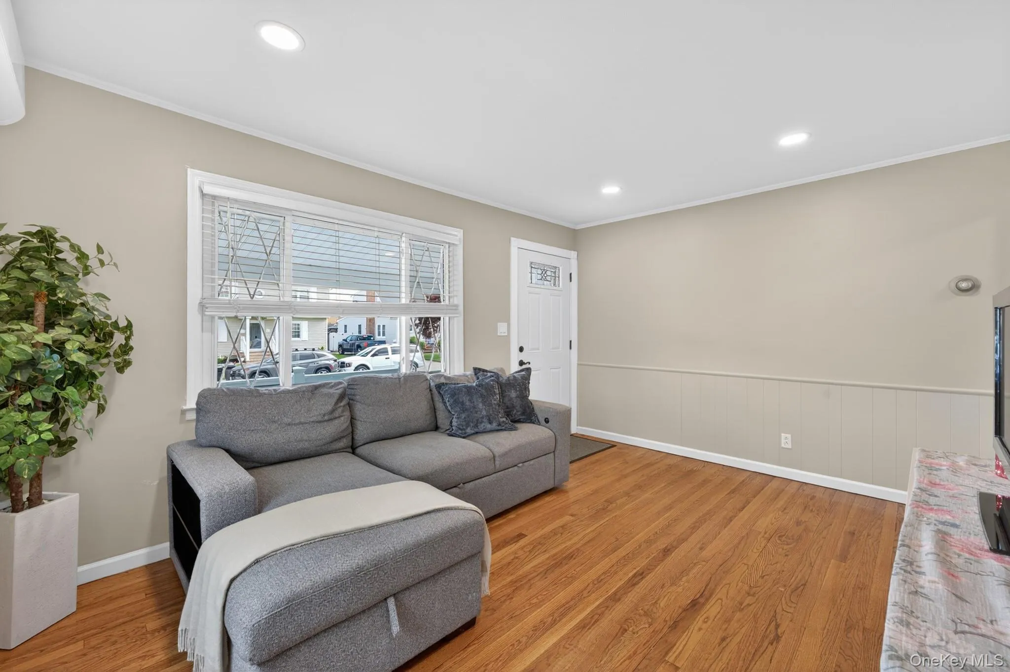 22 Kenneth Avenue, Hempstead, NY, 4 Bedrooms Bedrooms, 9 Rooms Rooms,3 BathroomsBathrooms,Residential,For Rent,Kenneth,0,1001922 22 Kenneth Avenue, Hempstead, NY, 4 Bedrooms Bedrooms, 9 Rooms Rooms,3 BathroomsBathrooms,Residential,For Rent,Kenneth,0,1001922